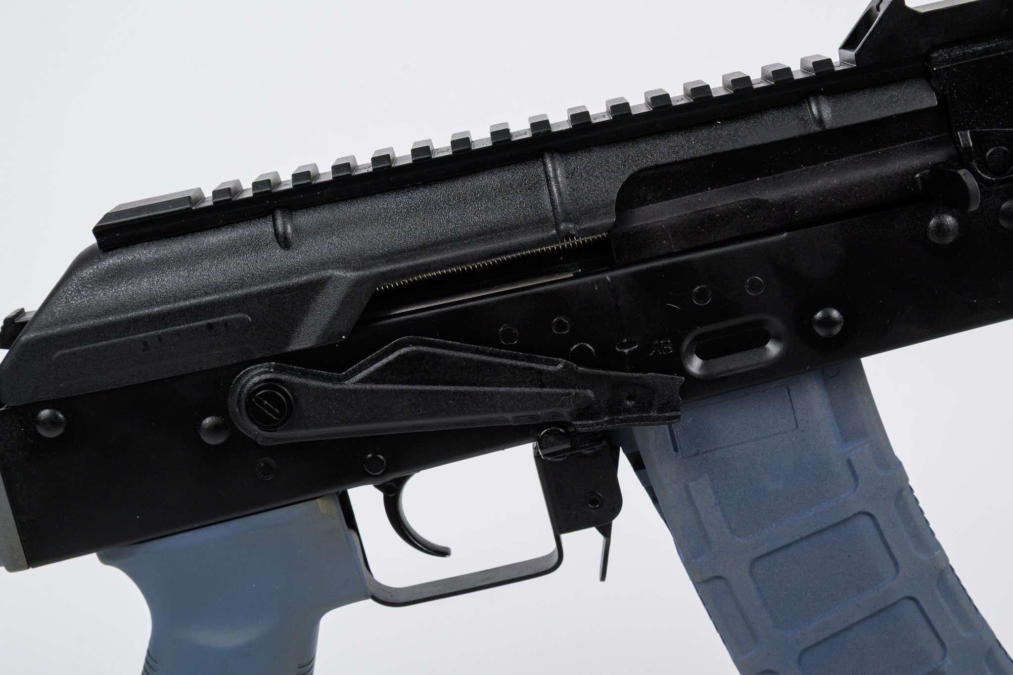 Покраска краской Cerakote. Страйкбольная мастерская Бигич Воркшоп