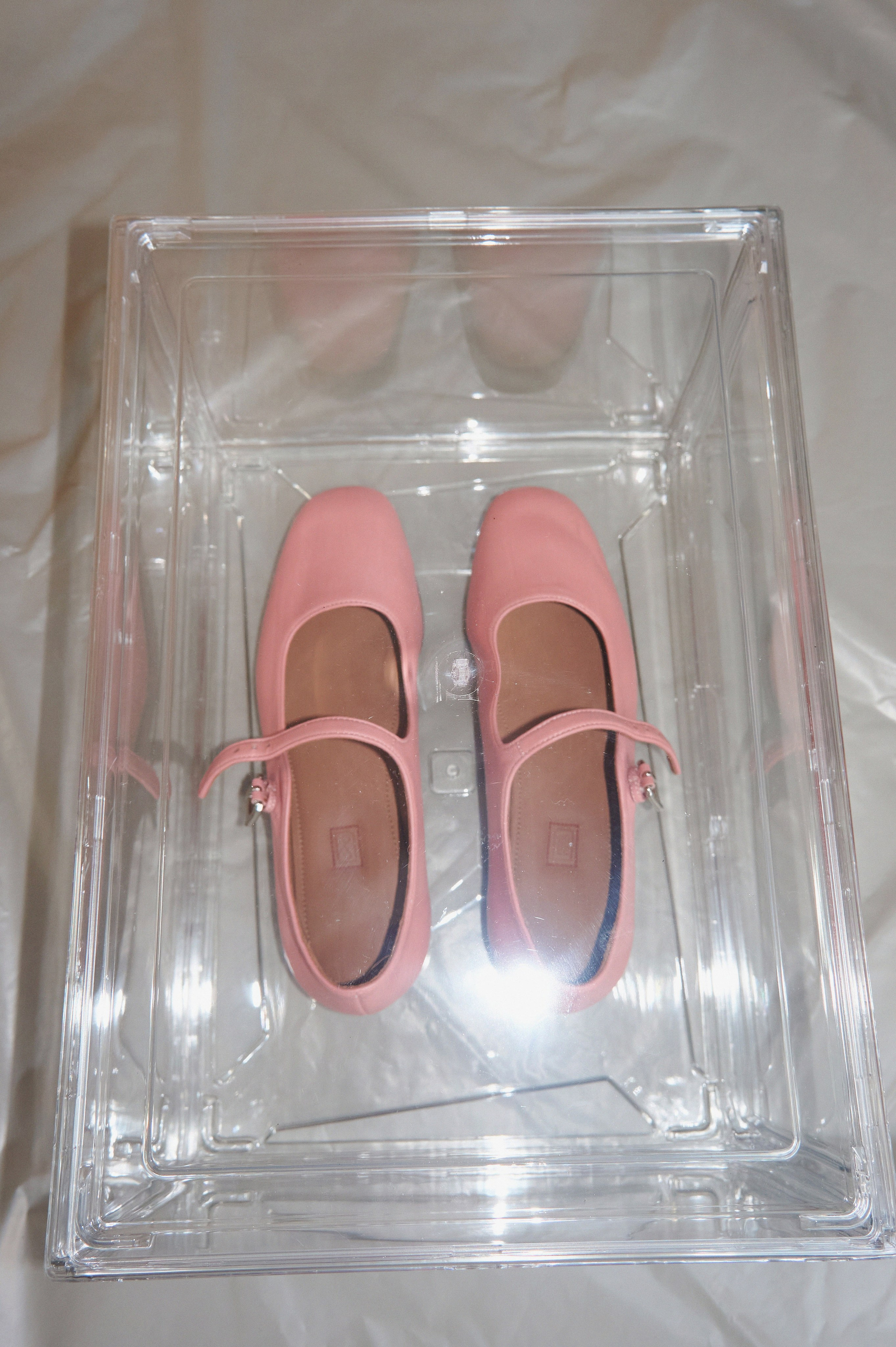 RAZUMNO. Art direction & Design | Curiosa