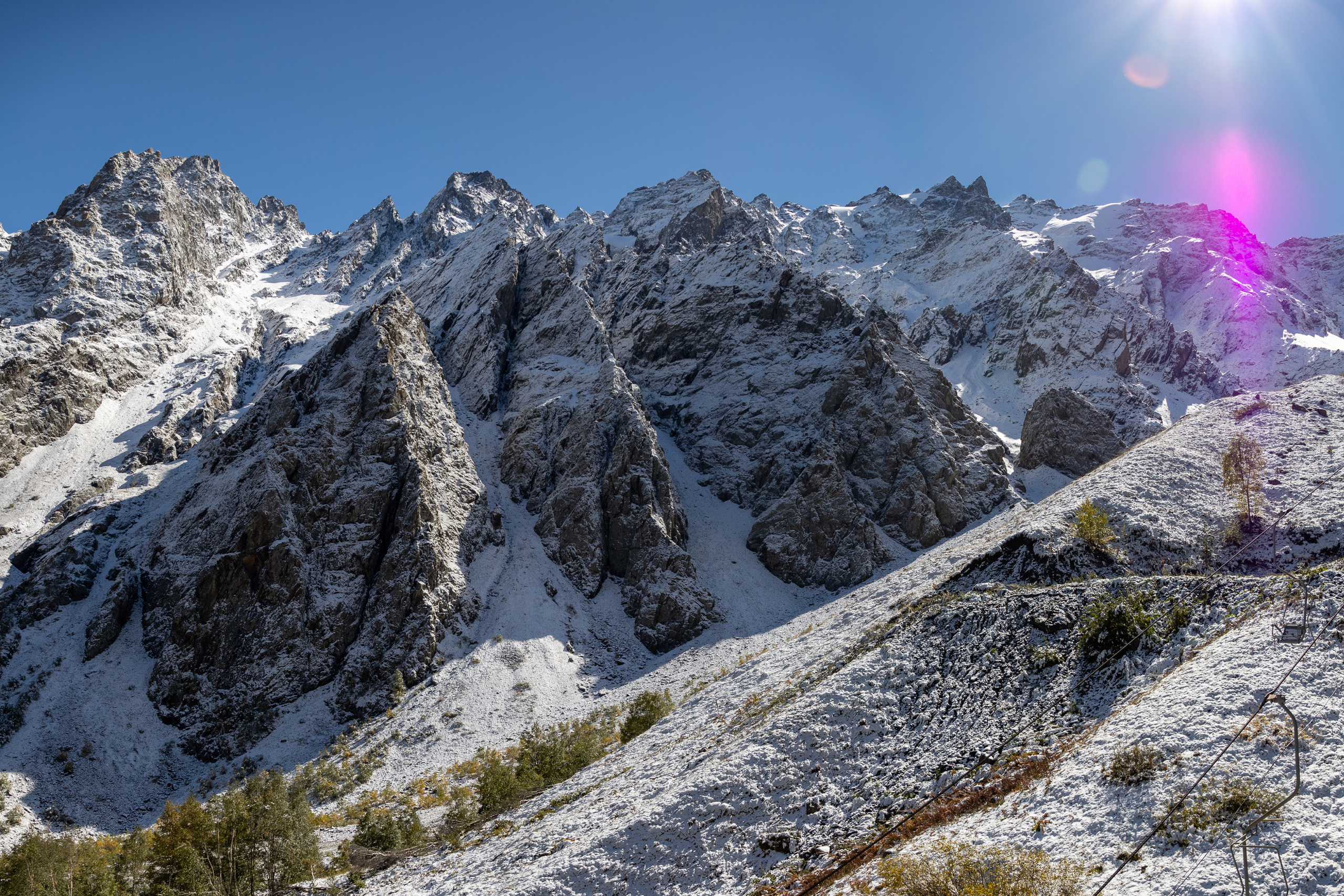Канатная дорога в Цее. Горы Цейского ущелья Северная Осетия-Алания