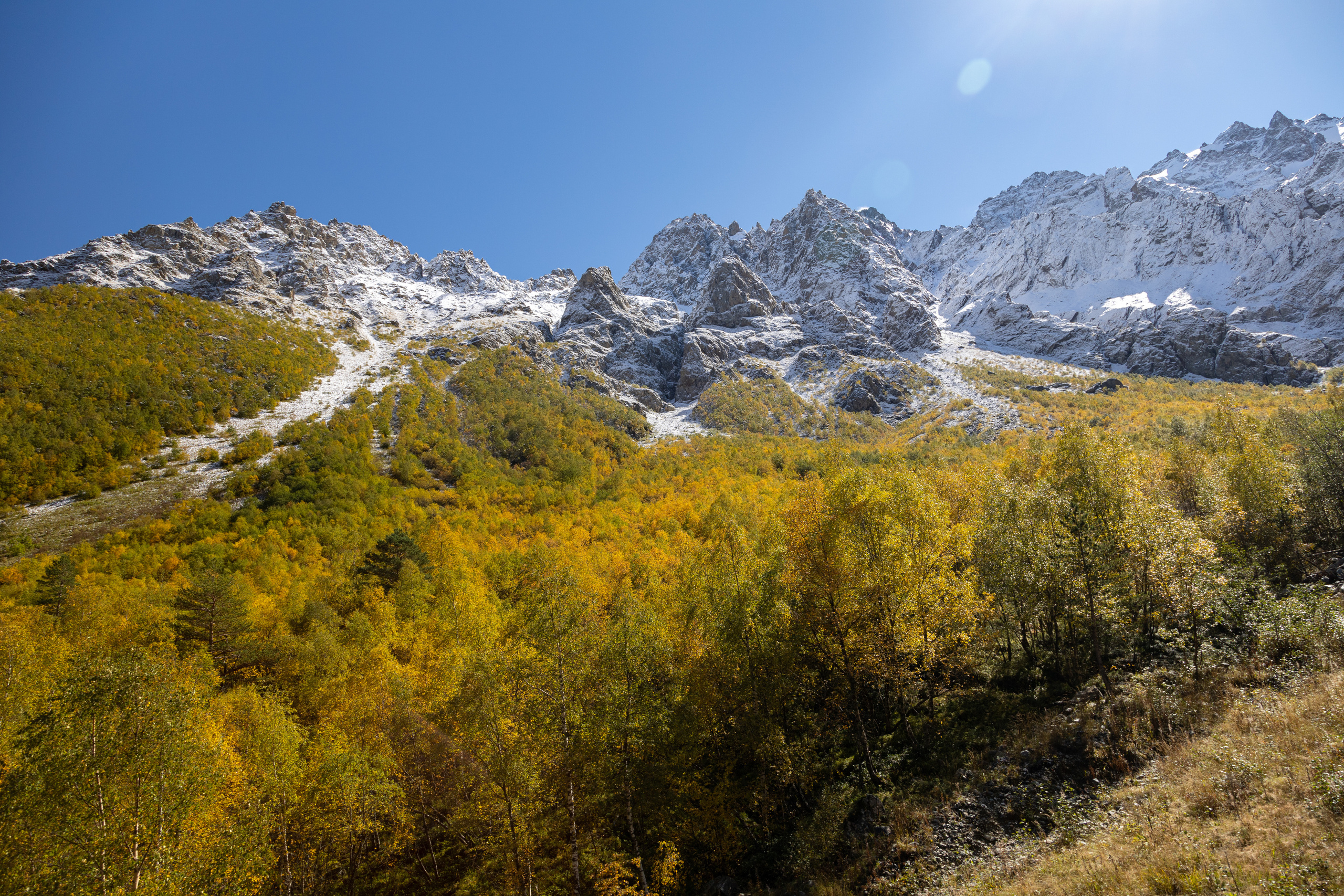 Осенний Цей. Фото из джип тура Два в одном: сказочный Цей и удивительный Мамисон