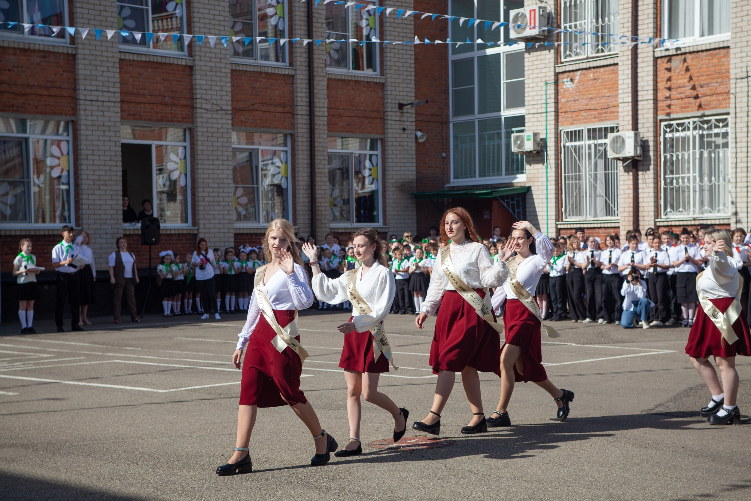 Последний звонок в Десяточке