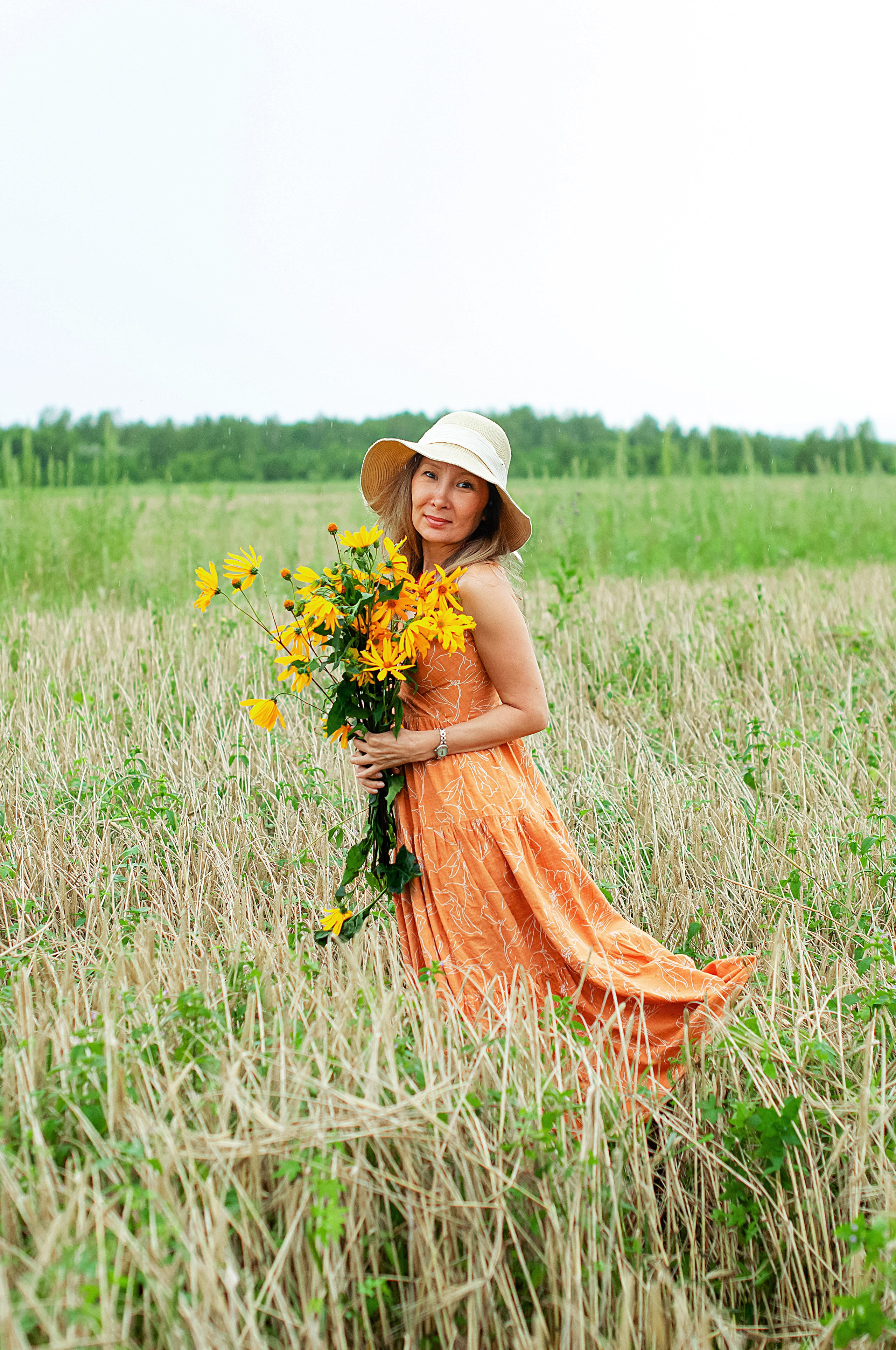 Фотосессия в поле с Вероникой. Фотограф в Хабаровске