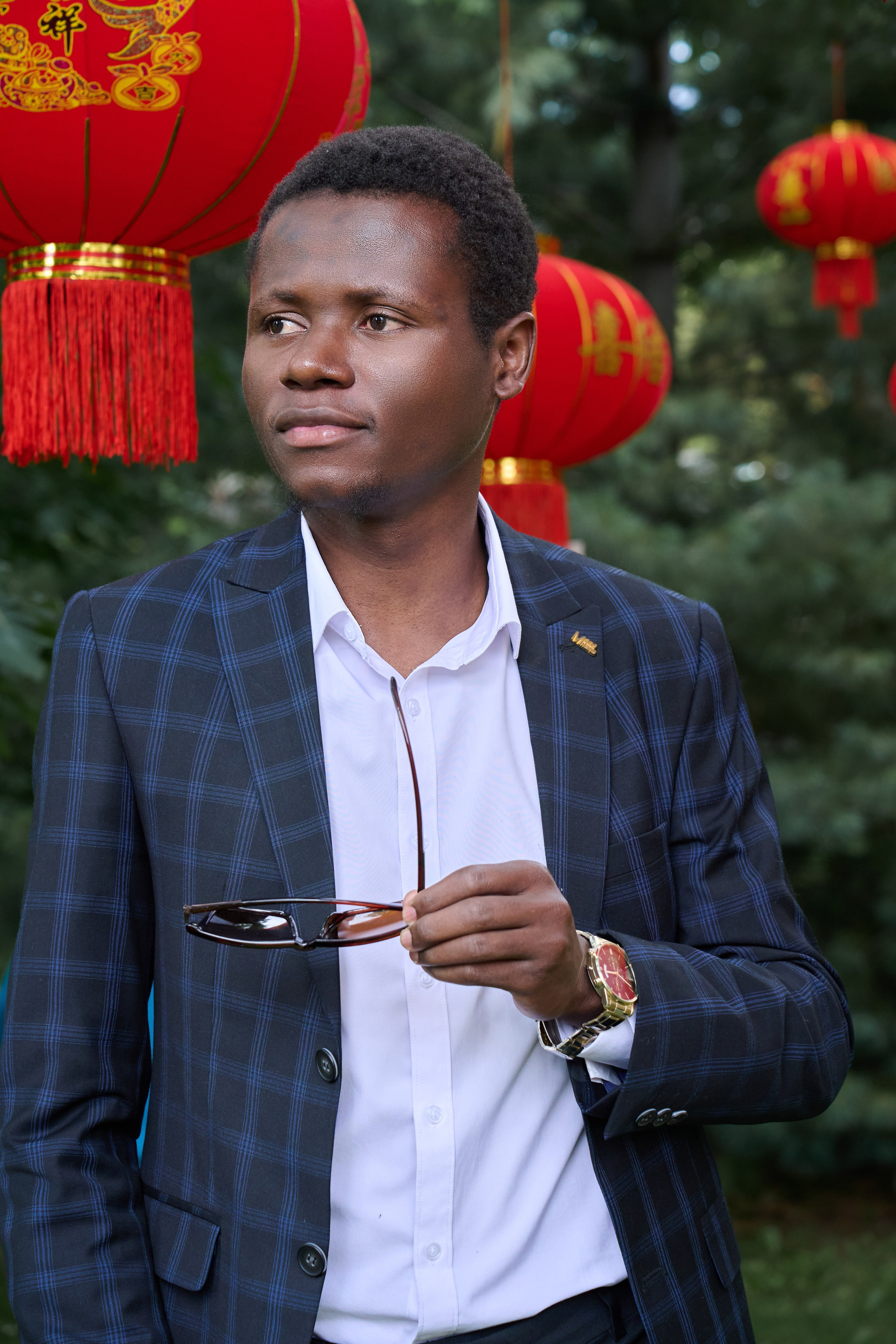 Накануне праздника китайских мучеников. Фотограф в Москве