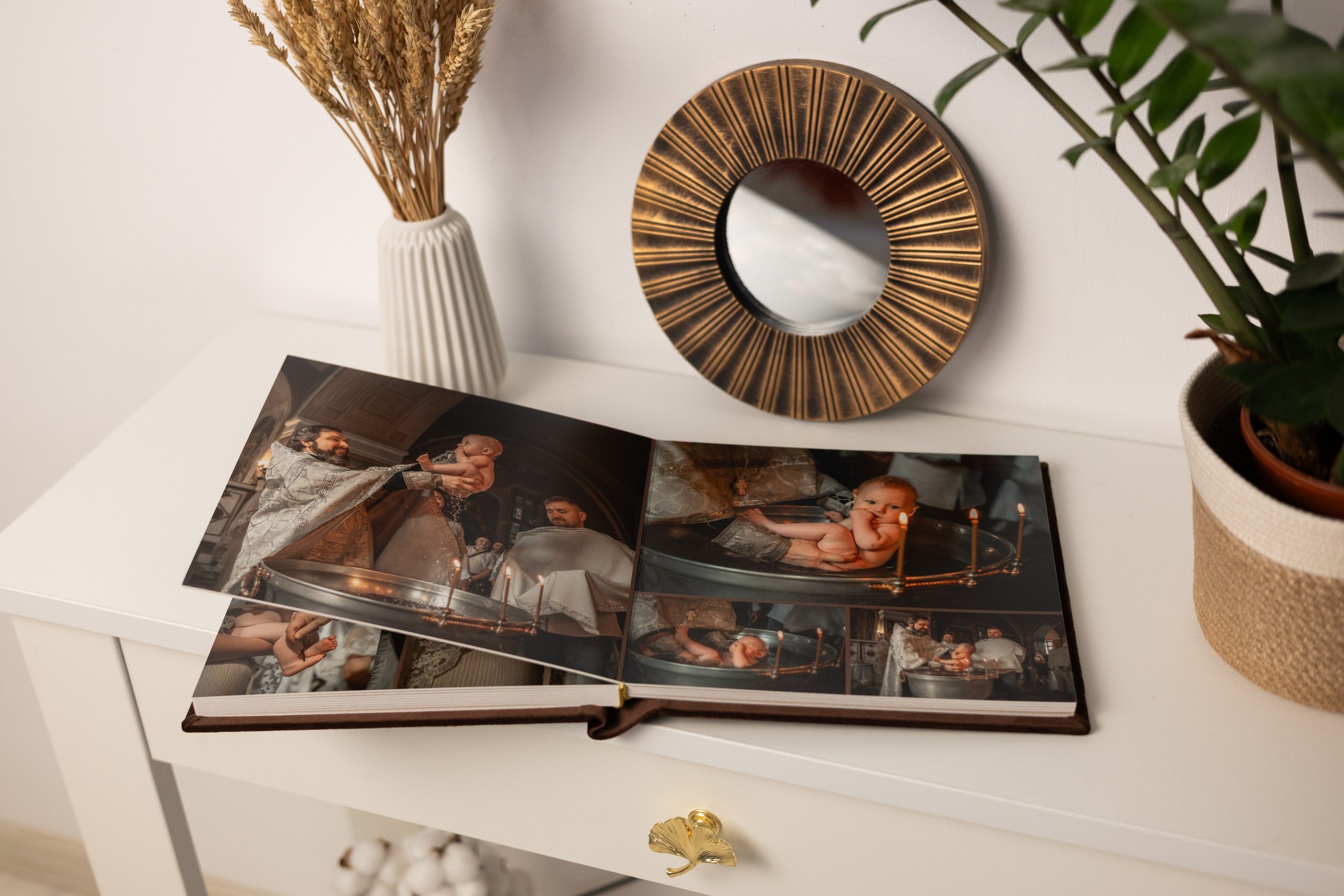 Книги Премиум. Фото- и видеосъёмка крещения и венчания. Фотограф на крещение Москва