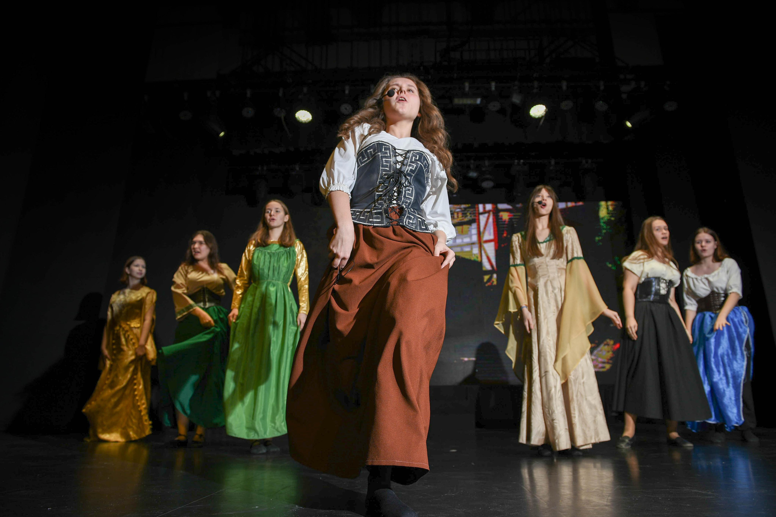 Репортажи со съёмок спектаклей концертов. Фотопортреты в Казани фотограф Олег Каракулов