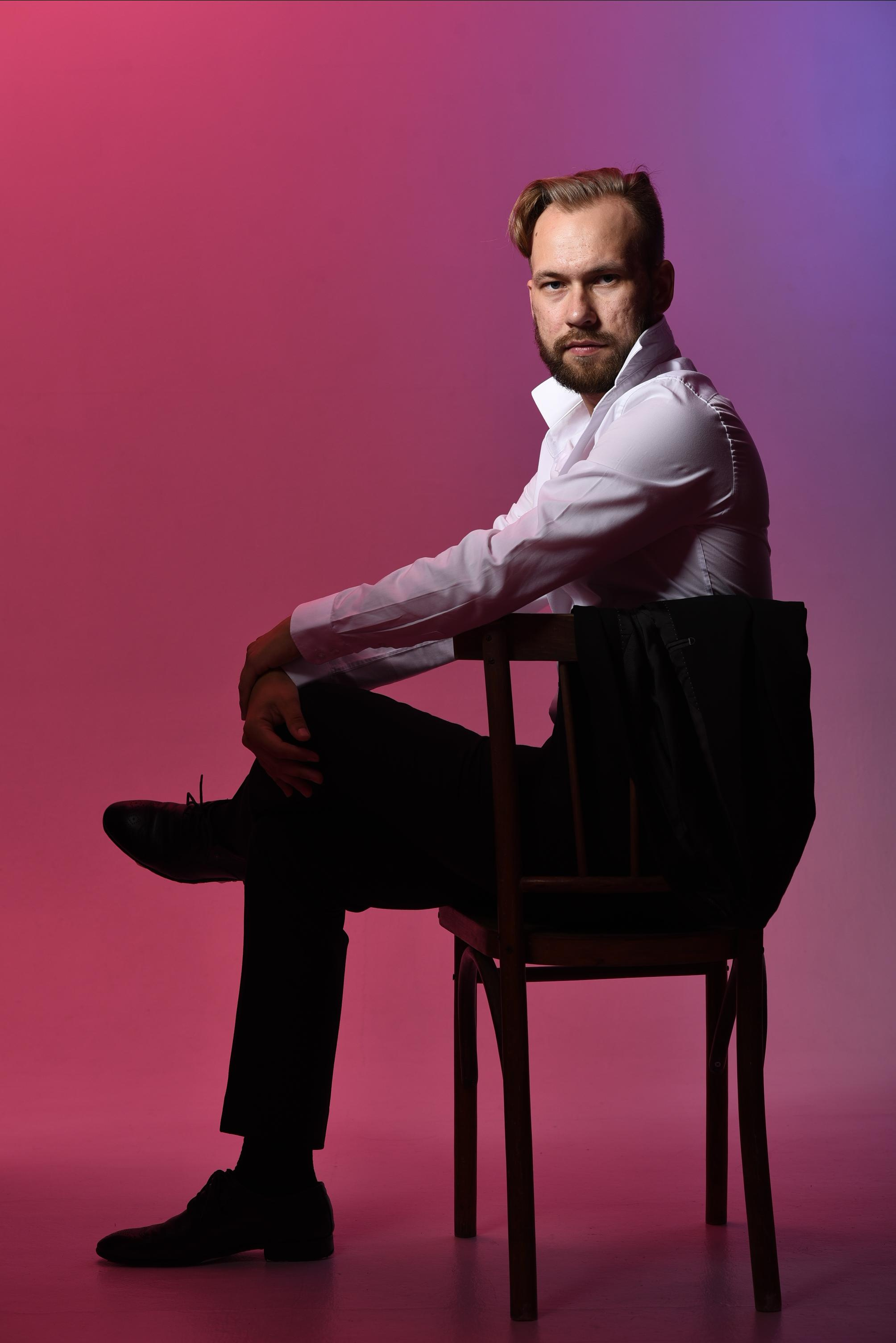 Съемки для маркетплейсов. Фотопортреты в Казани фотограф Олег Каракулов