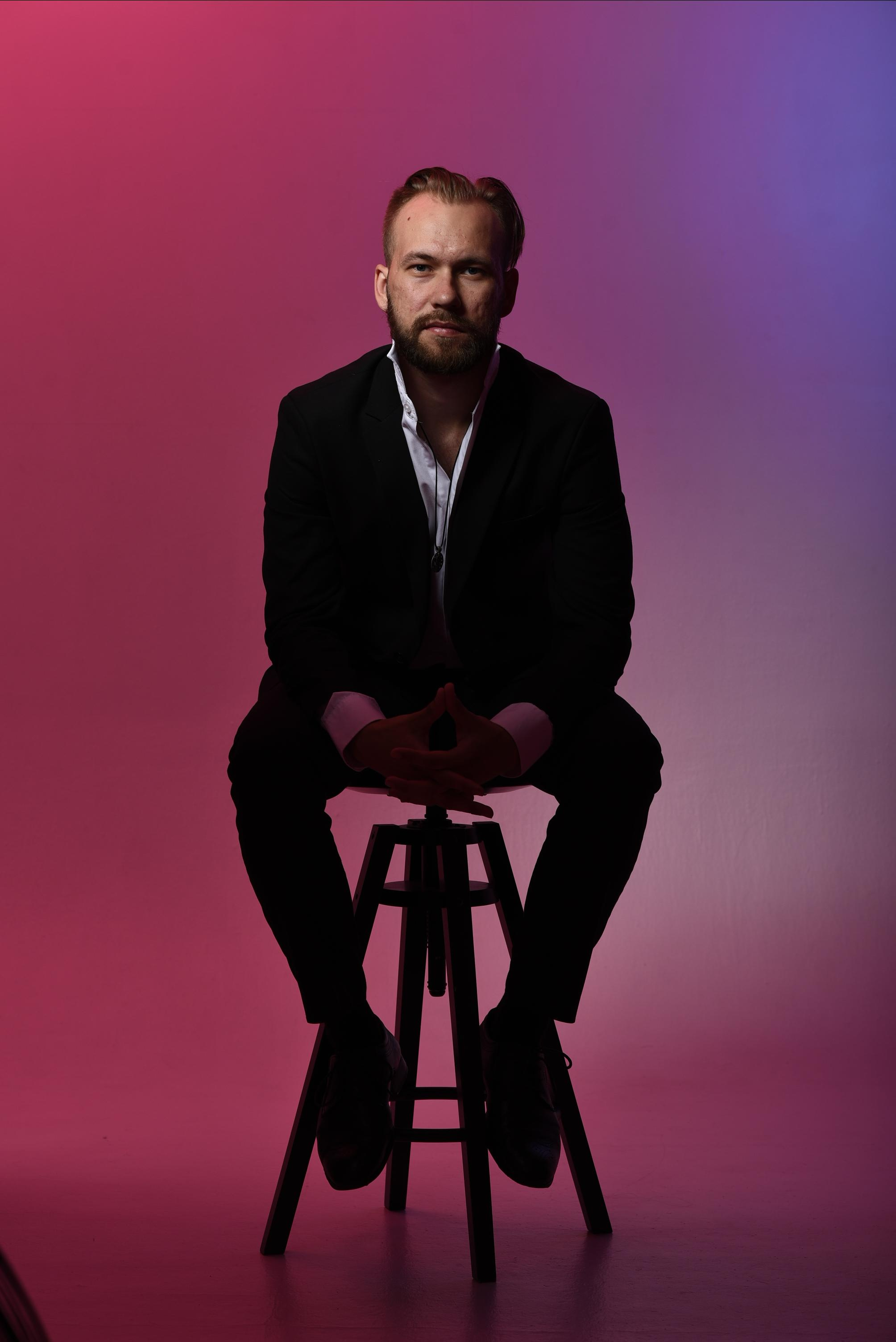 Съемки для маркетплейсов. Фотопортреты в Казани фотограф Олег Каракулов