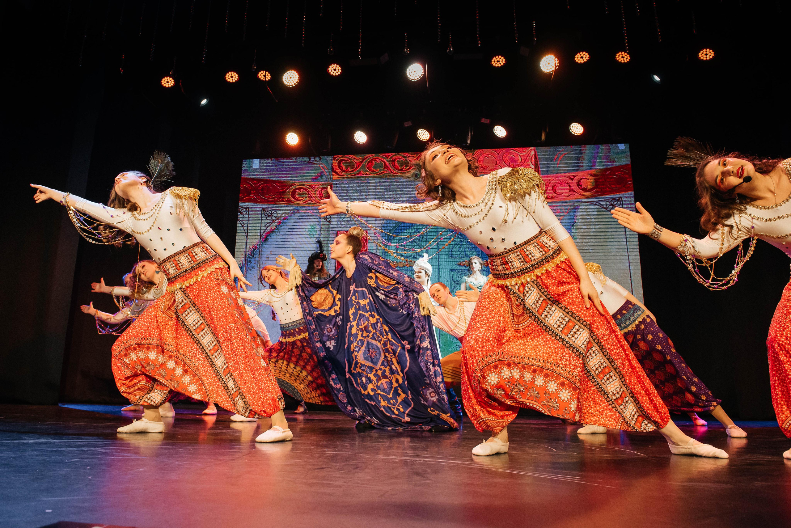 Репортажи со съёмок спектаклей концертов. Фотопортреты в Казани фотограф Олег Каракулов