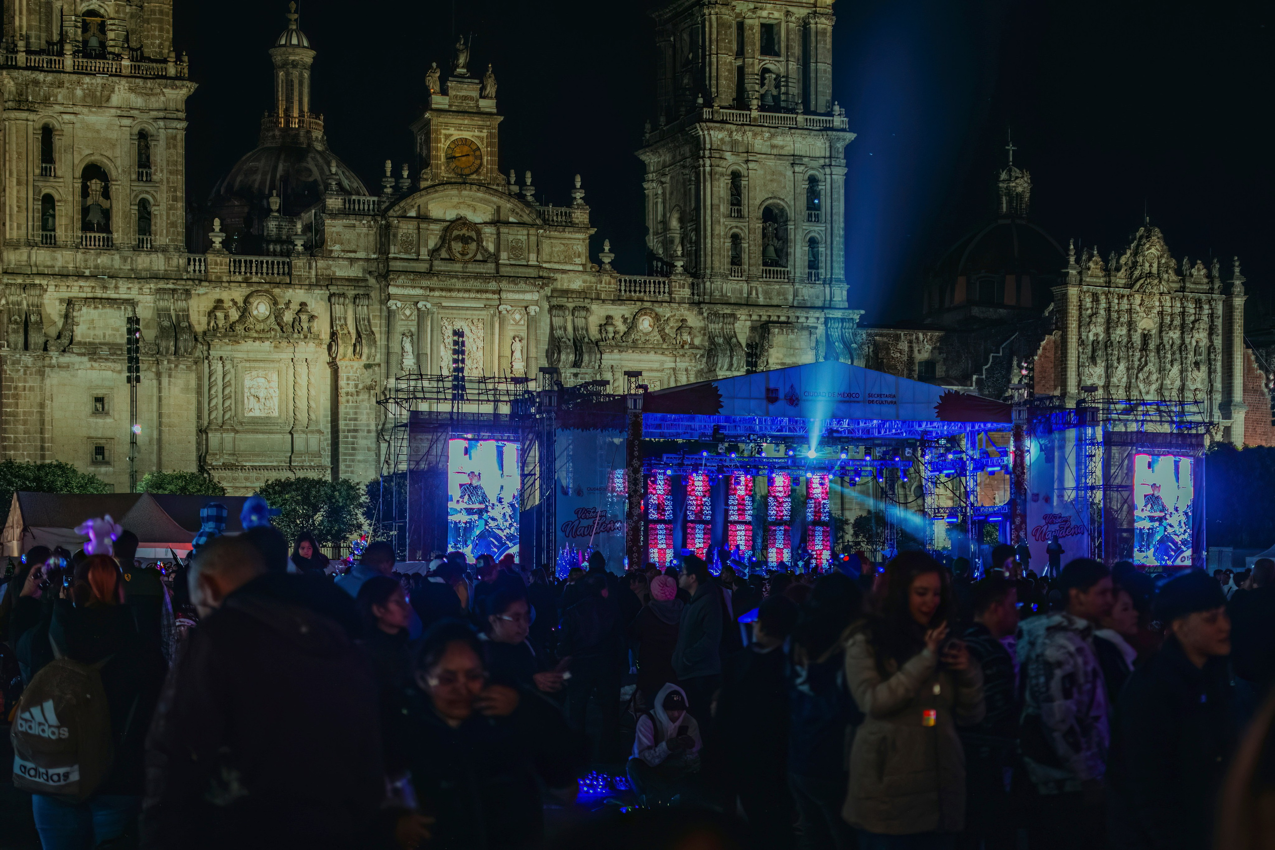 Lights of Zócalo. CDMX Photography | Alex Klenin| Portrait & Event Photographer