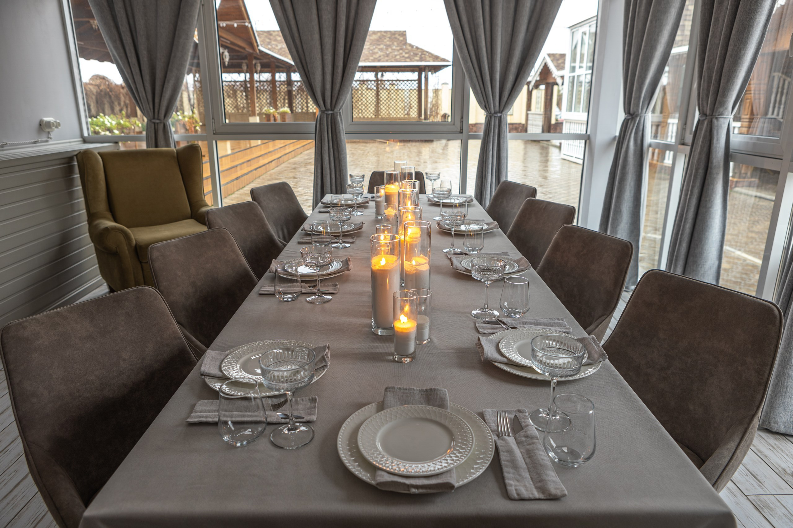 Банкетный зал ресторана «Дача». Фотограф в Оренбурге. Профессиональный фотограф