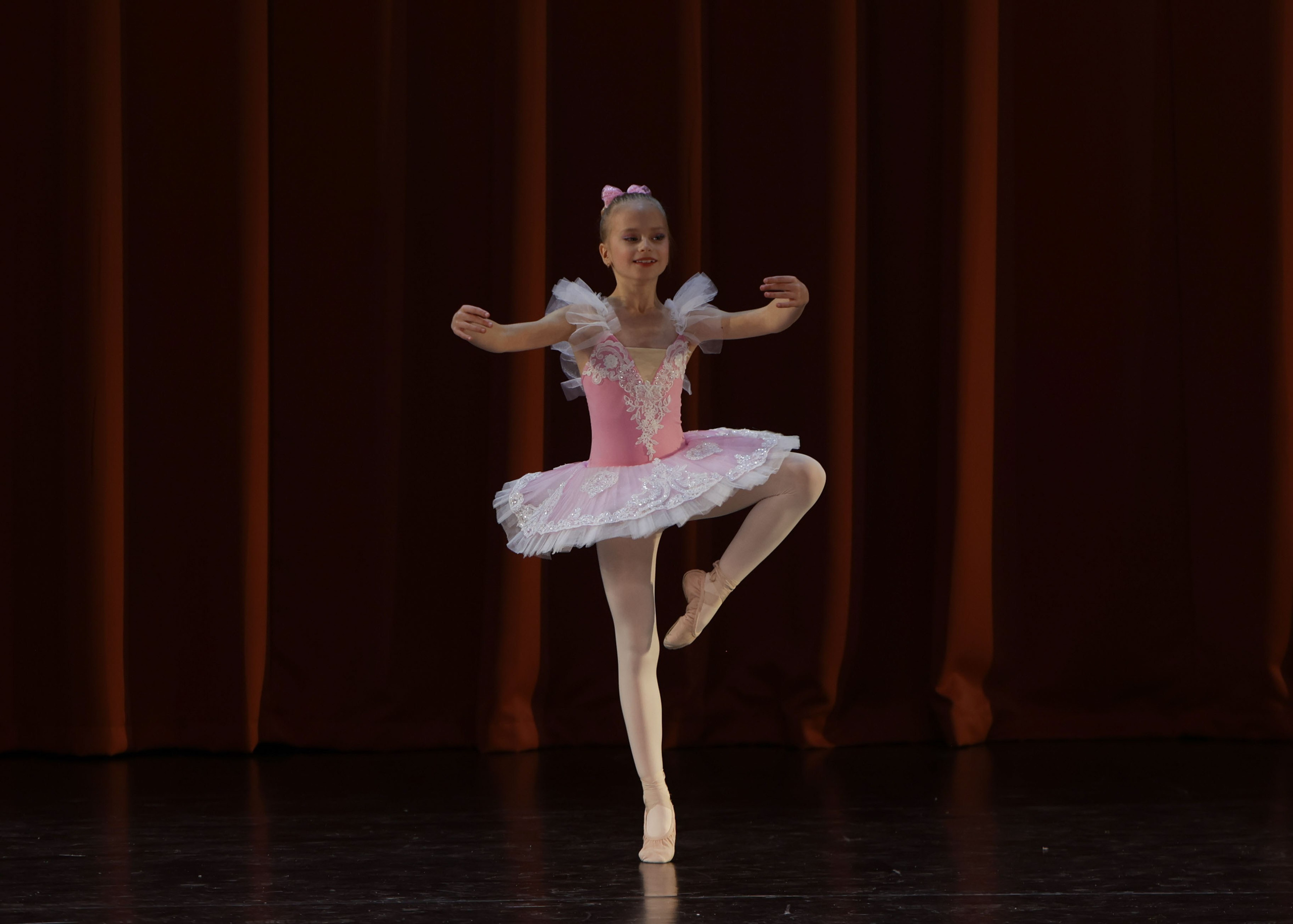 Фестиваль хореографического искусства «КУБОК ЛЕГЕНДЫ — 2025». Выпускные альбомы и школьный фотограф в Подольске, Троицке, Щербинке, Москве и Московской области