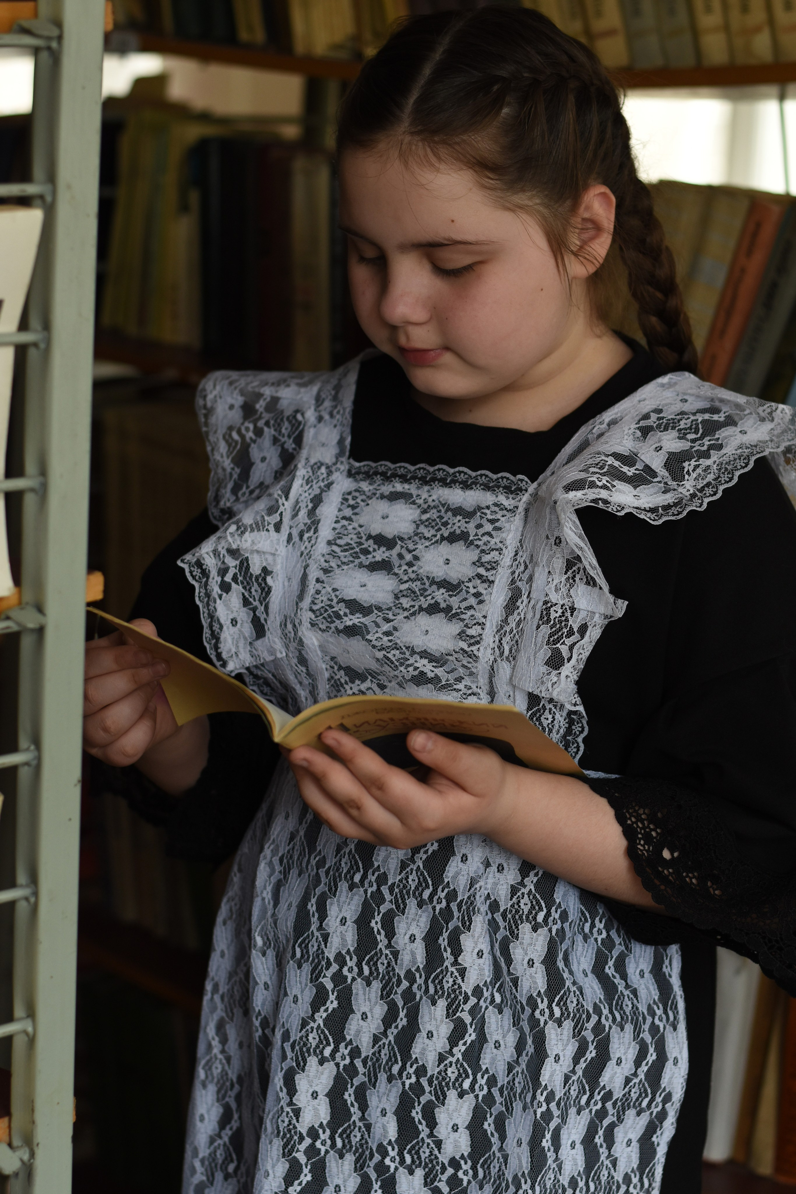 В школьной библиотеке. Детский и семейный фотограф Наталья Михалина