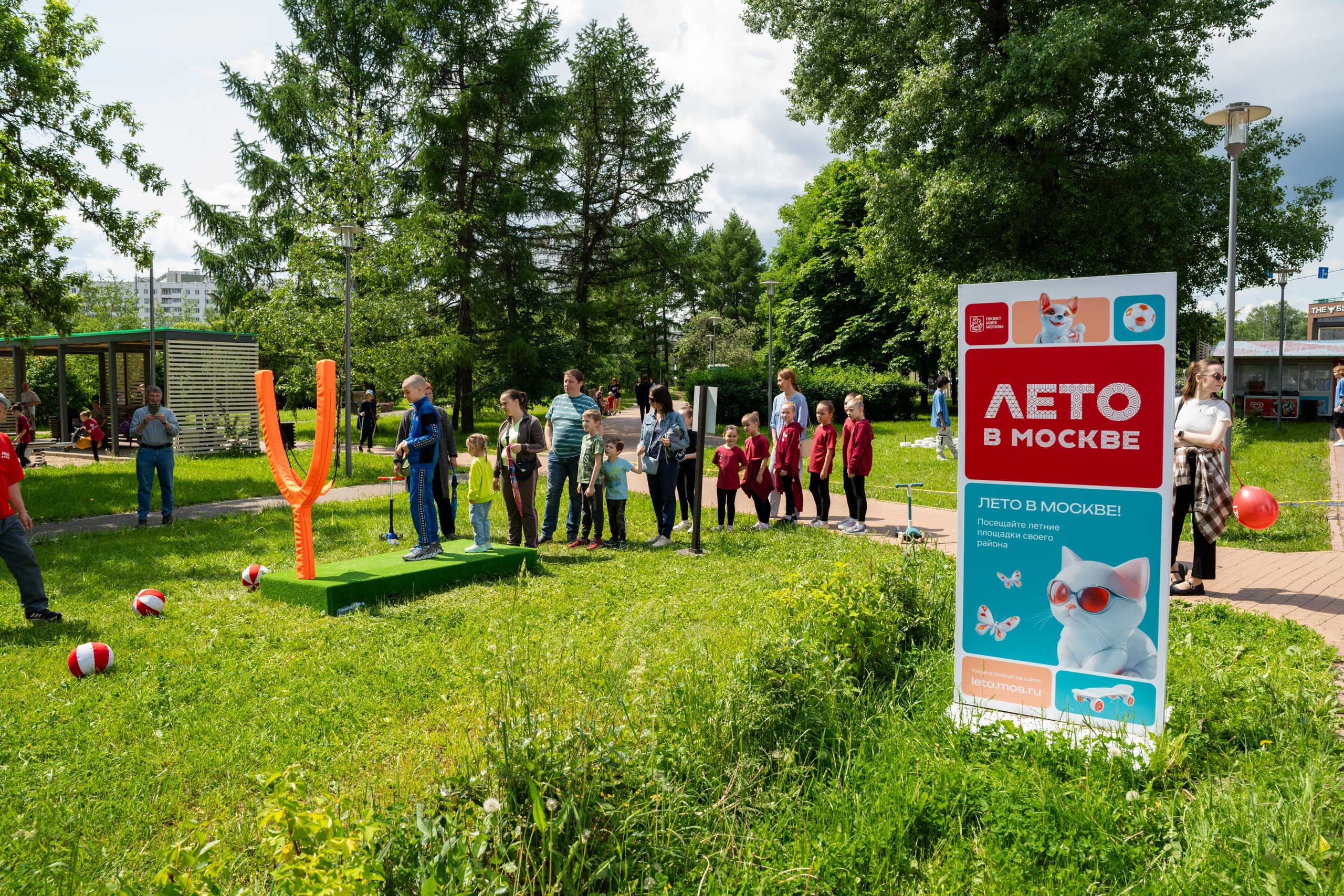 Фотограф на прогулочную фотосессии, фотосъёмка в парке, фотосессии в цветущем саду, студийные фотосессии. «Студия DRONAVT`s» — видеосъёмка и фотография г. Москва