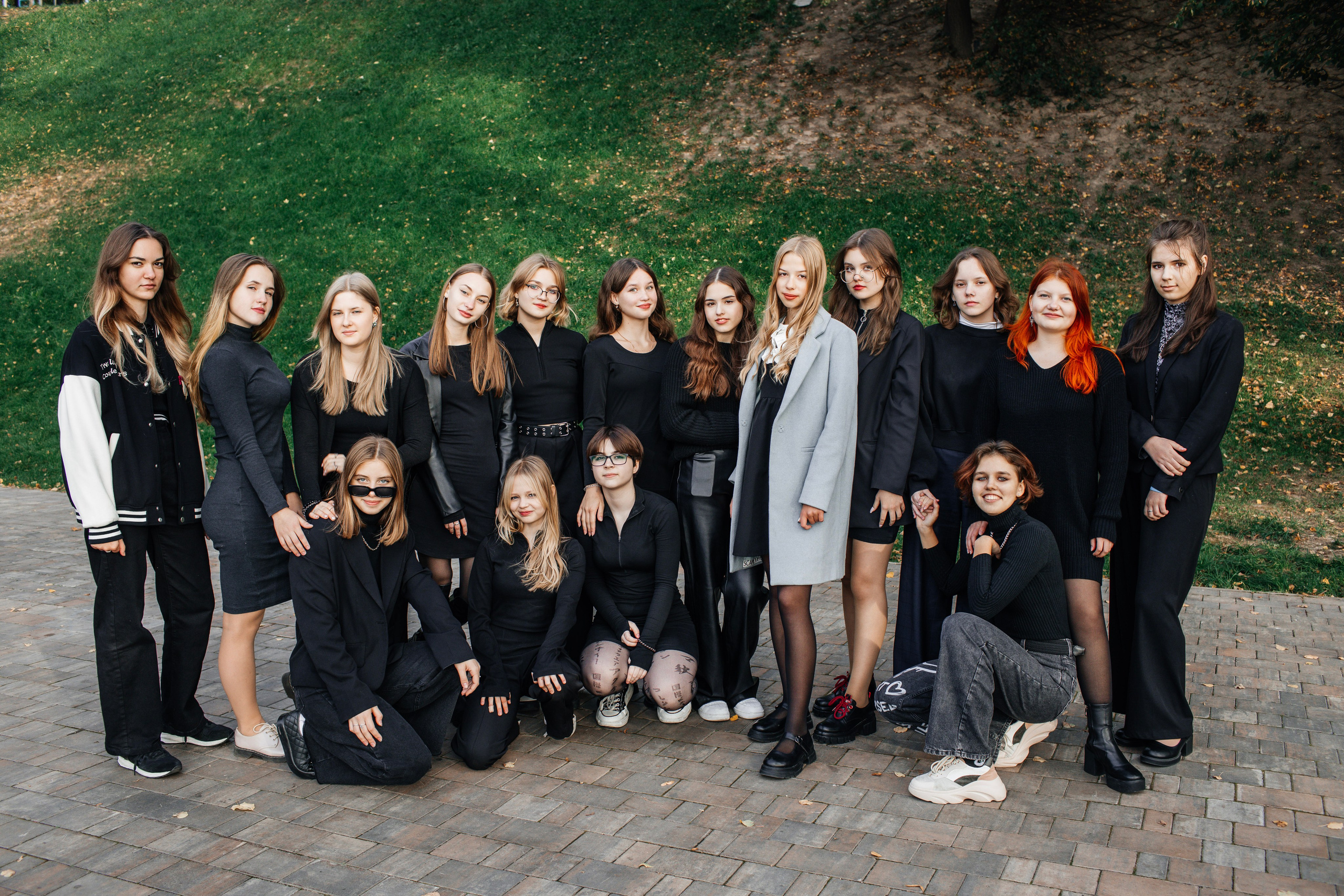 Фотосессия для выпускного альбома в парке Им. Талалихина. Выпускные альбомы в Подольске Москве и МО