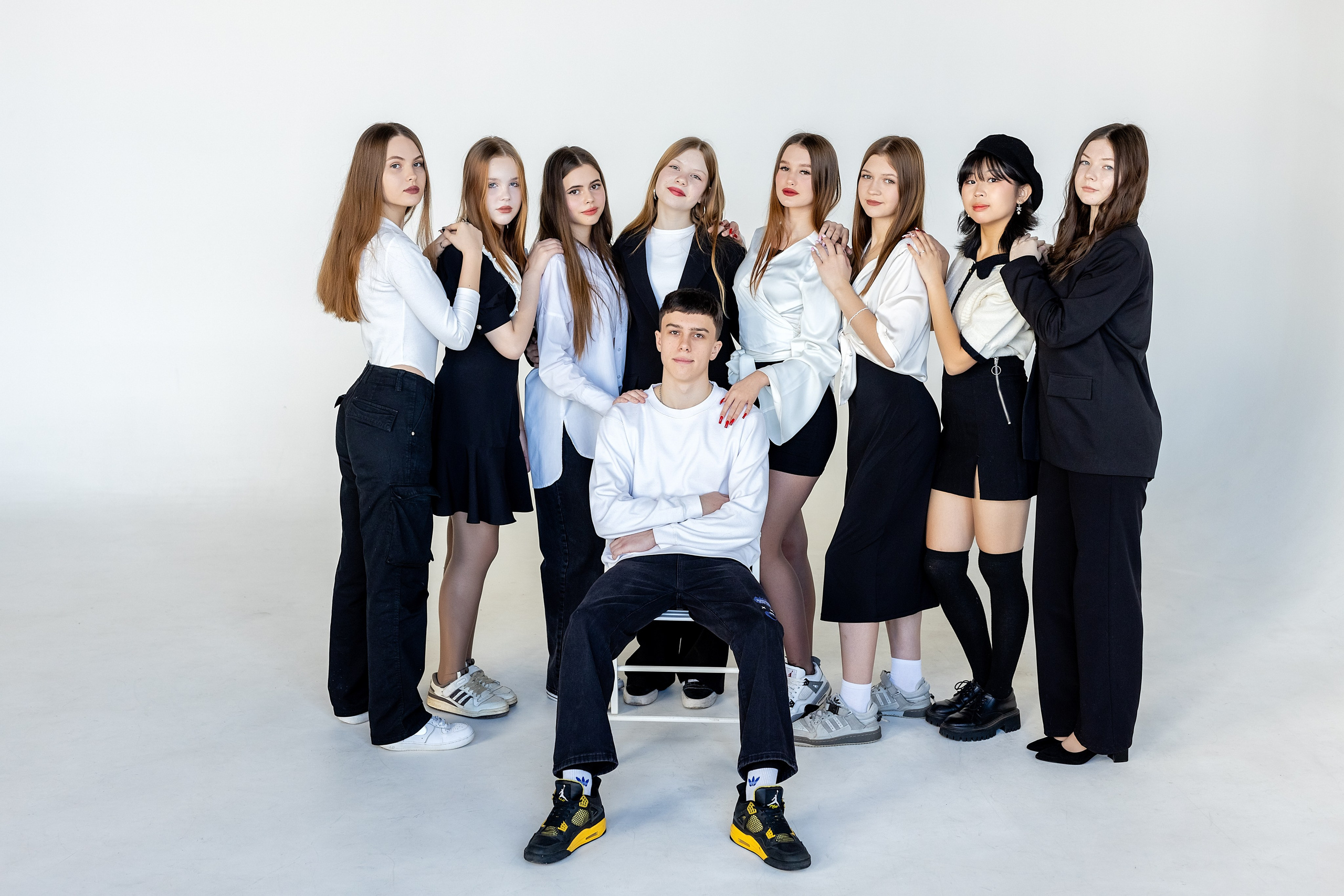 Школа 71, 9 класс. Владивосток. Стильный выпускной альбом Владивосток фотограф Вероника Мигачева