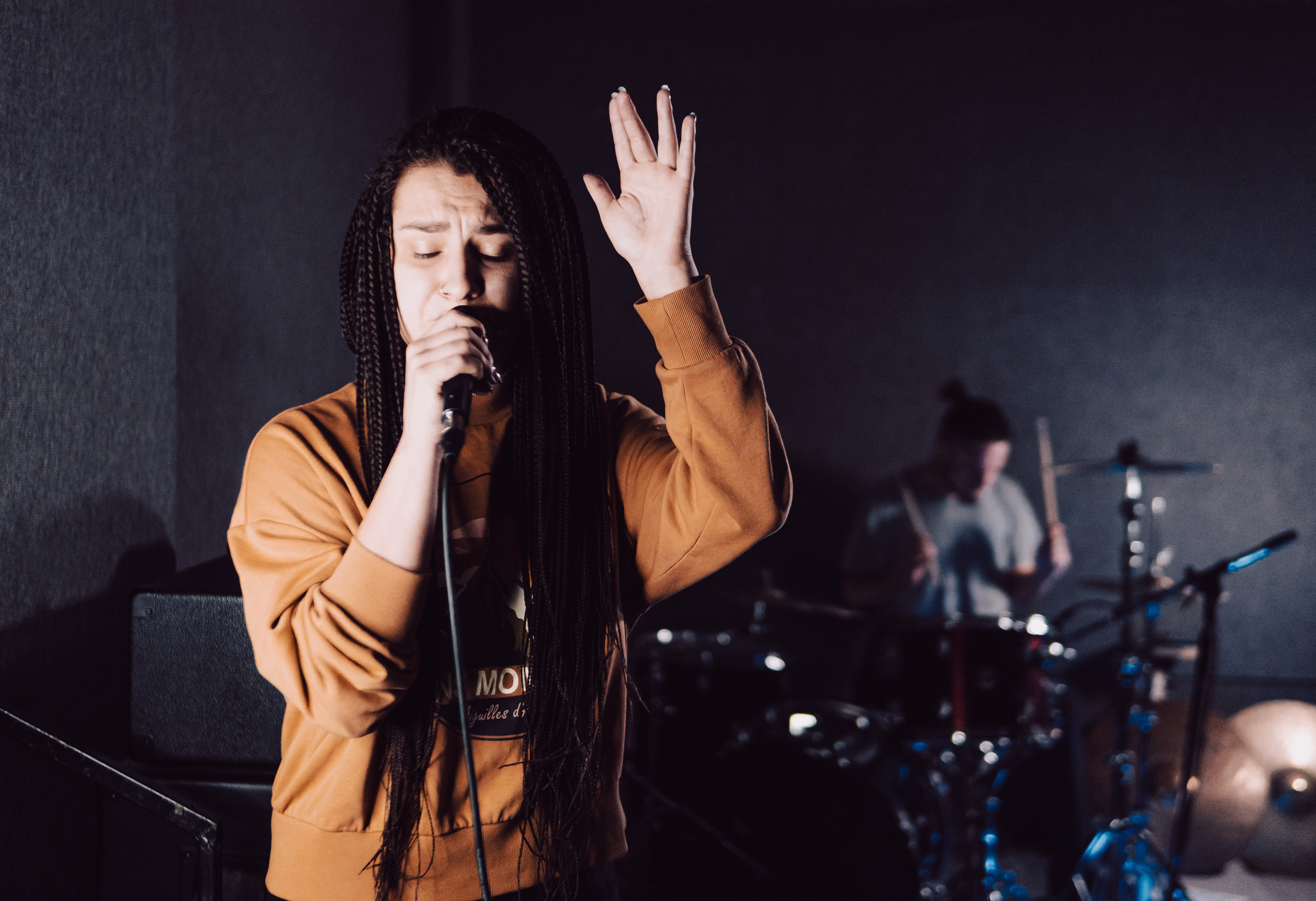 Фотографии репетиции рок группы