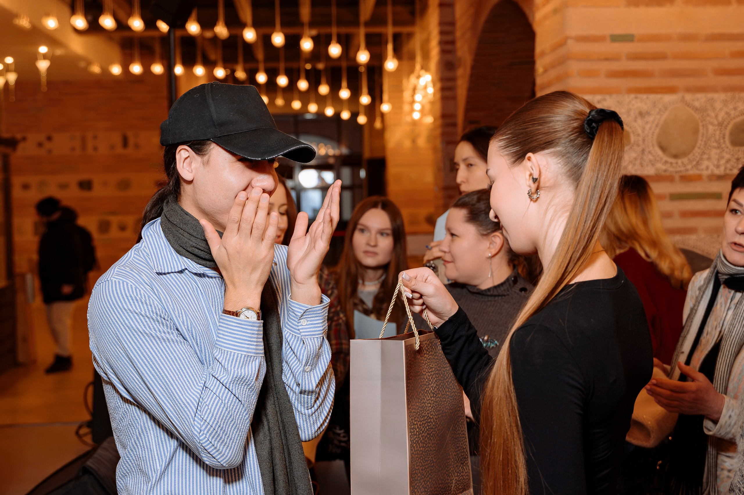 Репортажная съемка, съемка мероприятия, проект factor.by, финалист factor.by, Шамхал Хачатурян, Ибрагим Карасов, фактор бай, фотограф Ольга Шаповалова, съемка фанатов, минск, беларусь