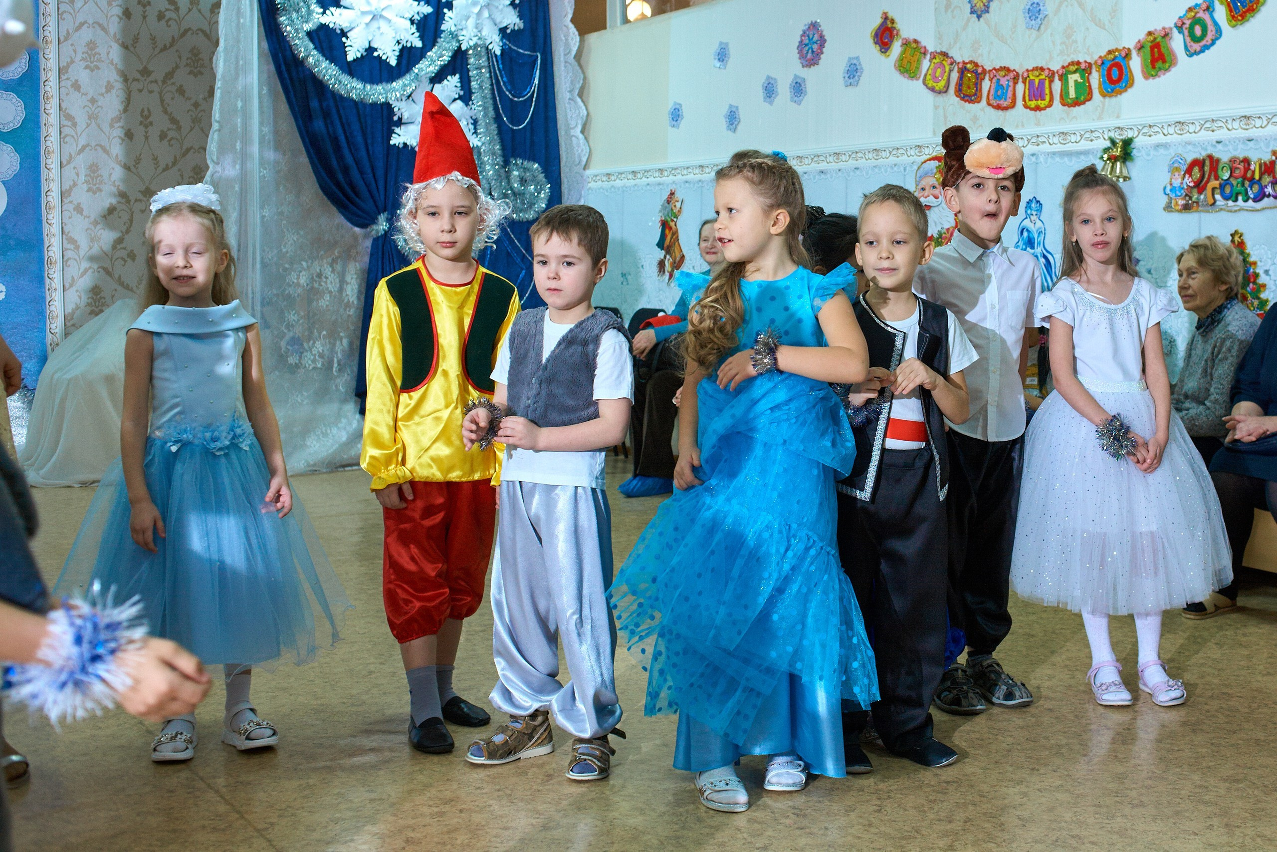 Новогодний утренник. Выпускной альбом Новосибирск