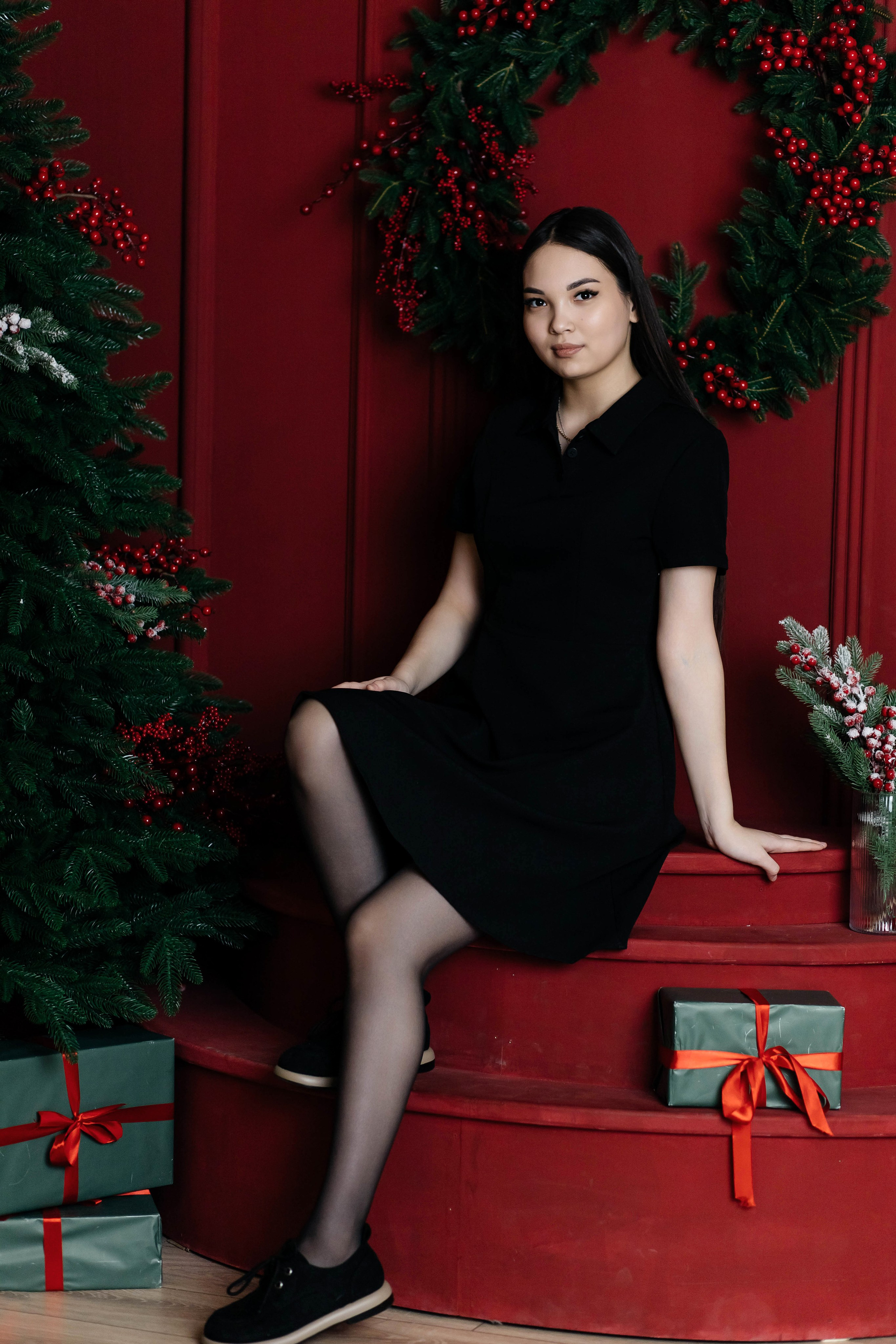 Семейная фотосессия Адия и Куан НГ 2026. Женский фотограф в Оренбурге Ирина Заводчикова