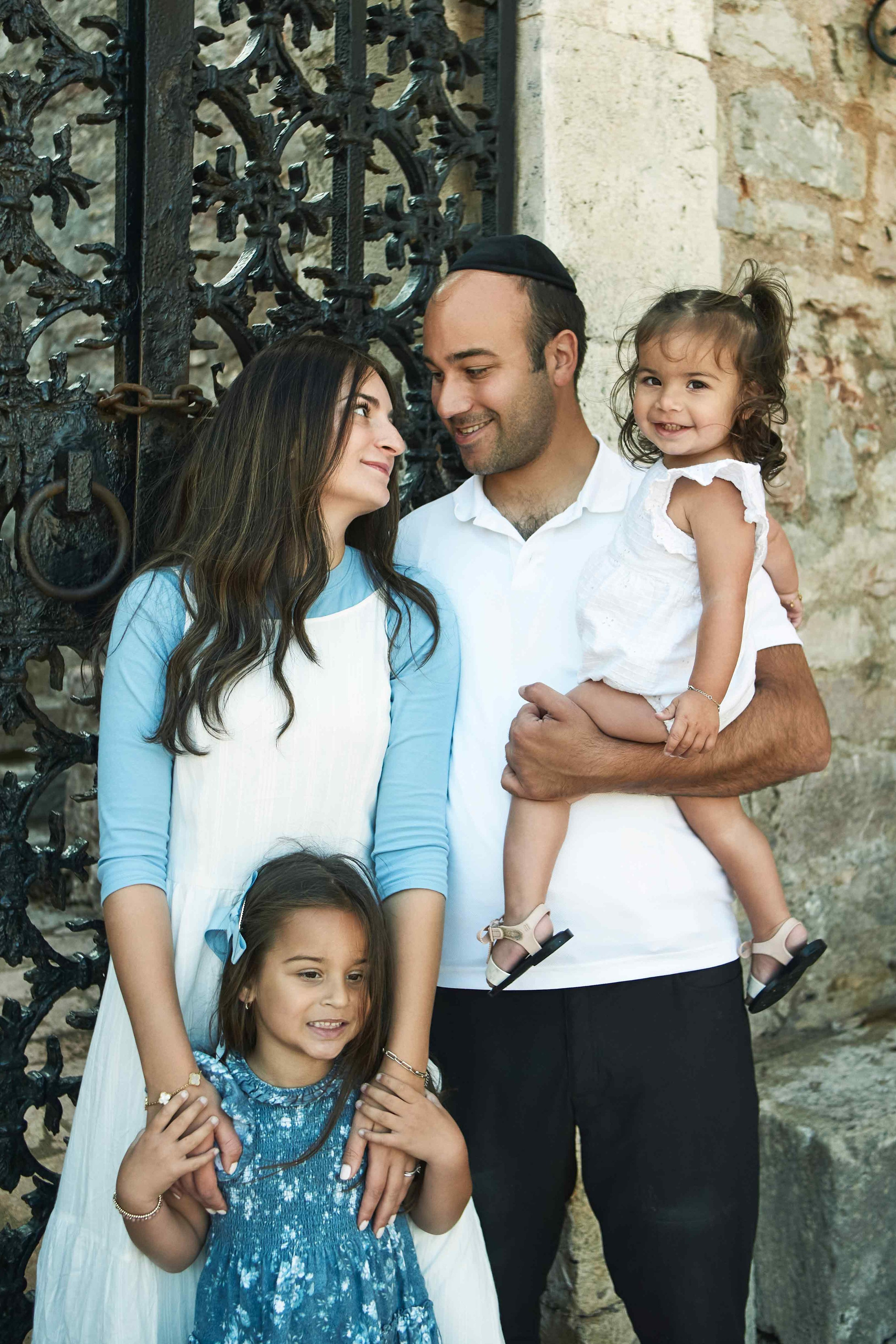 Family Photoshoot in Sveti Stefan — Shoshana & Jacob Family