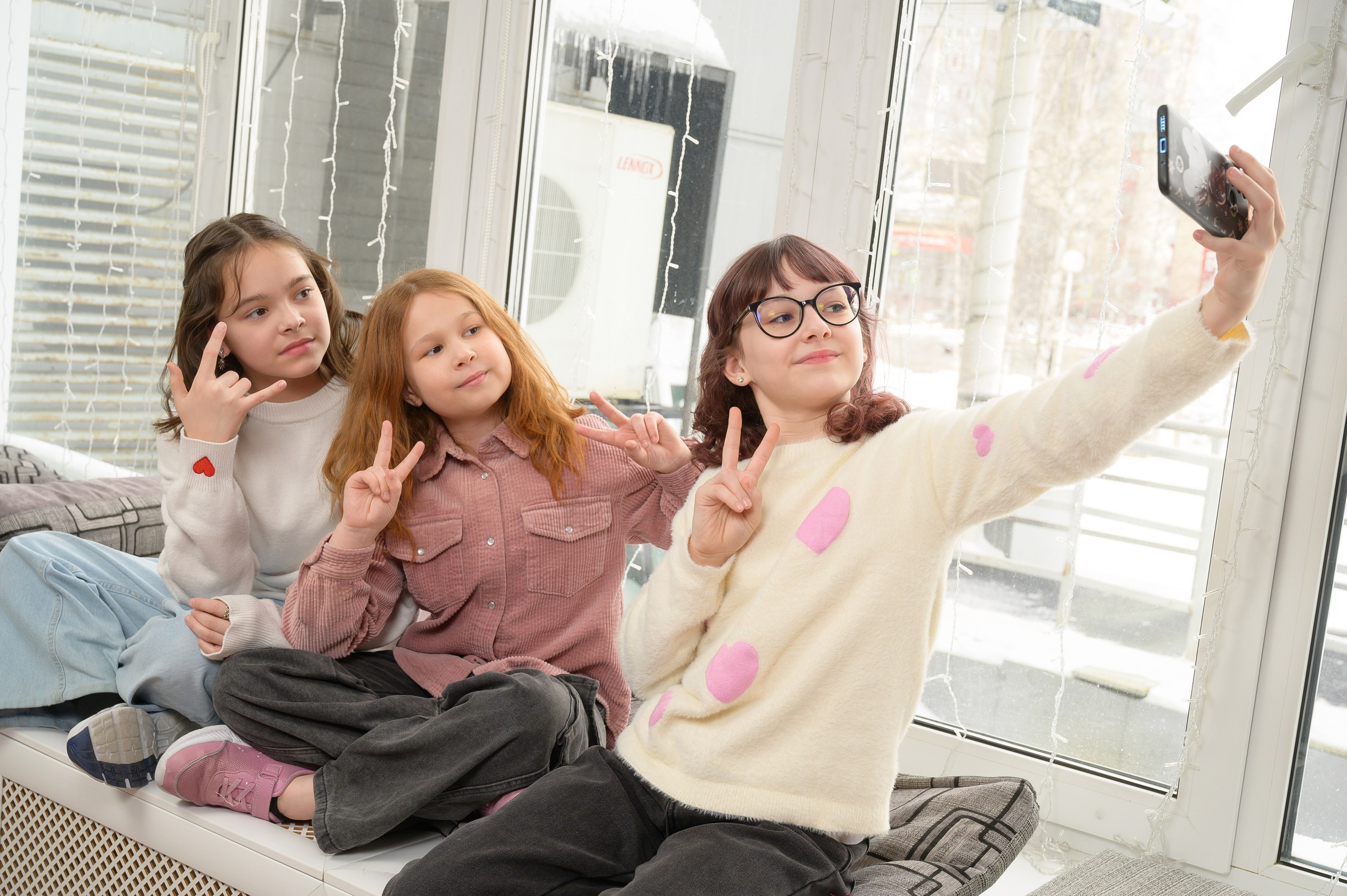 Школьные фото младших классов Нижневартовск | Портфолио фотографа. AR-t студия «Альбом+», г. Нижневартовск