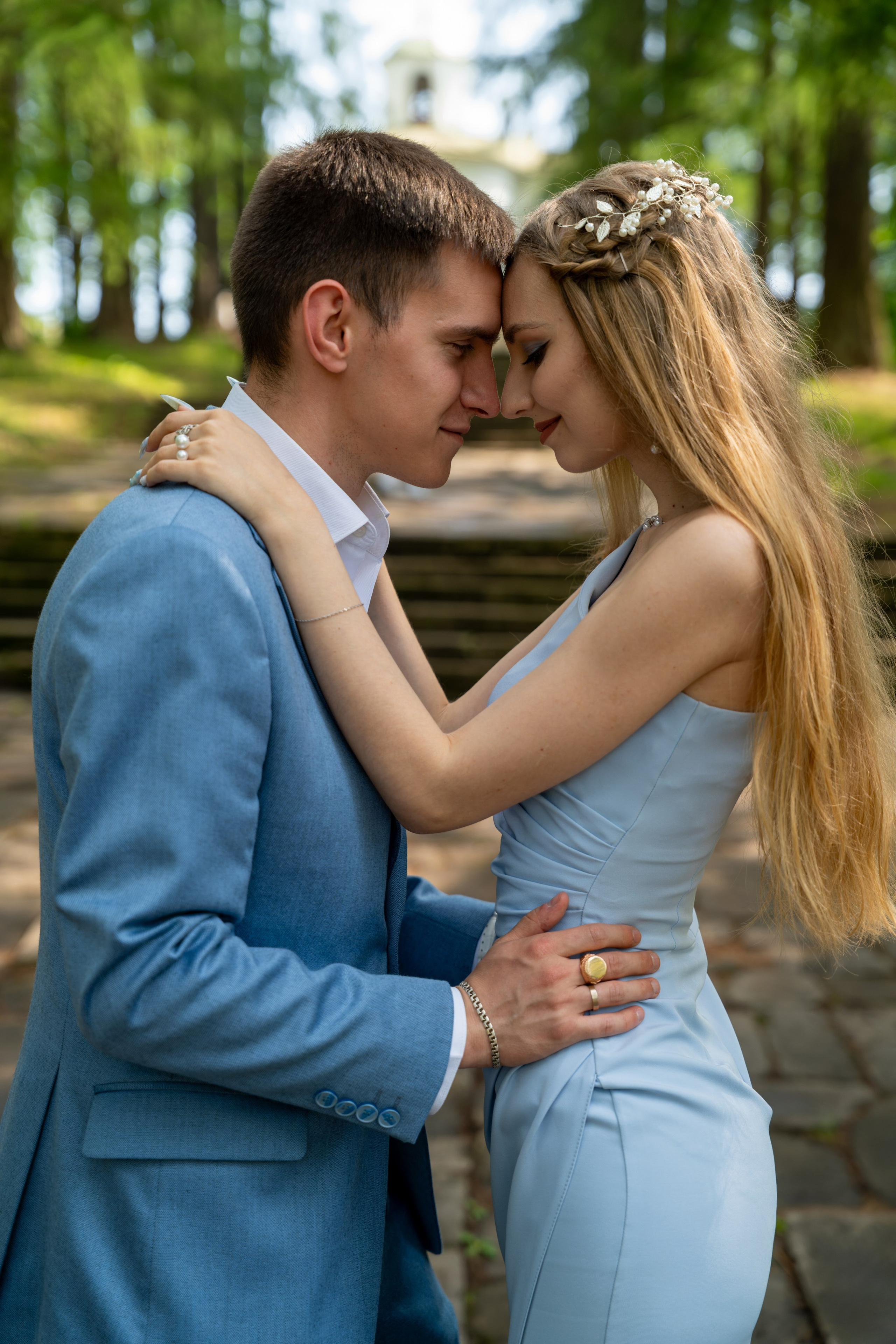 Фотограф на прогулочную фотосессии, фотосъёмка в парке, фотосессии в цветущем саду, студийные фотосессии. «Студия DRONAVT`s» — видеосъёмка и фотография г. Москва