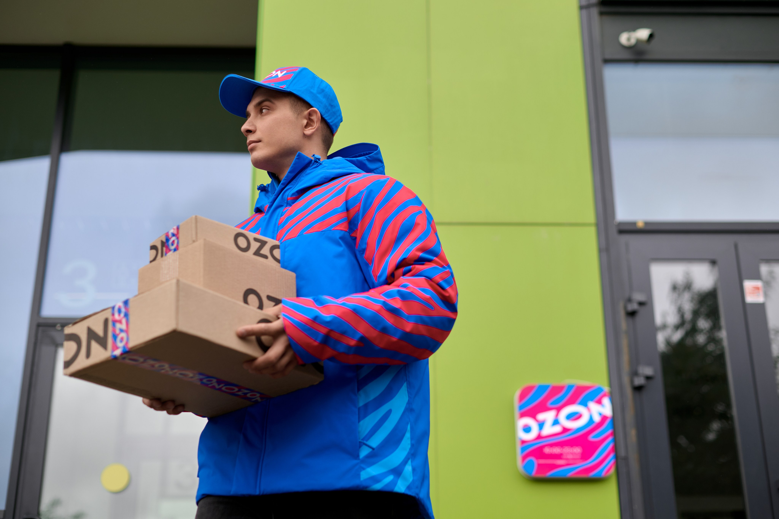 OZON - фотосъёмка в пункте выдачи. ФОТОГРАФ Кристина Павлова | МОСКВА