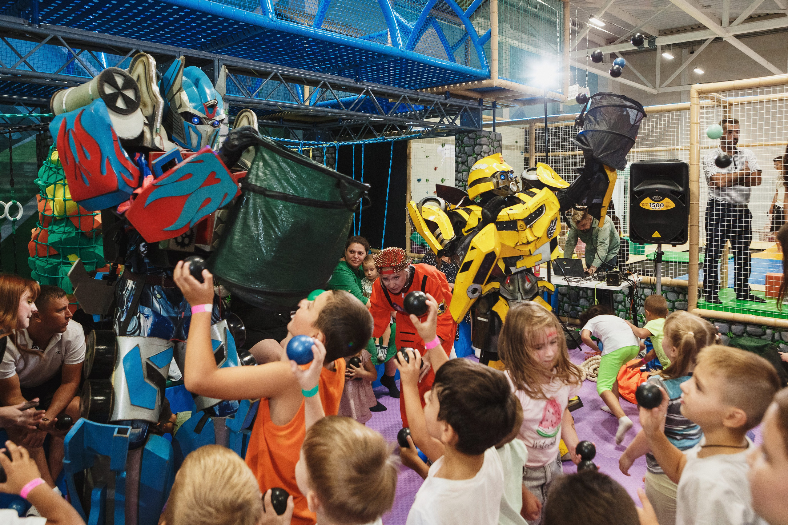 Туси Джуси Таганрог — Яркие и Весёлые Фотографии Детской Игровой Зоны. Свадебный и семейный фотограф в Таганроге Бакарюк Антон