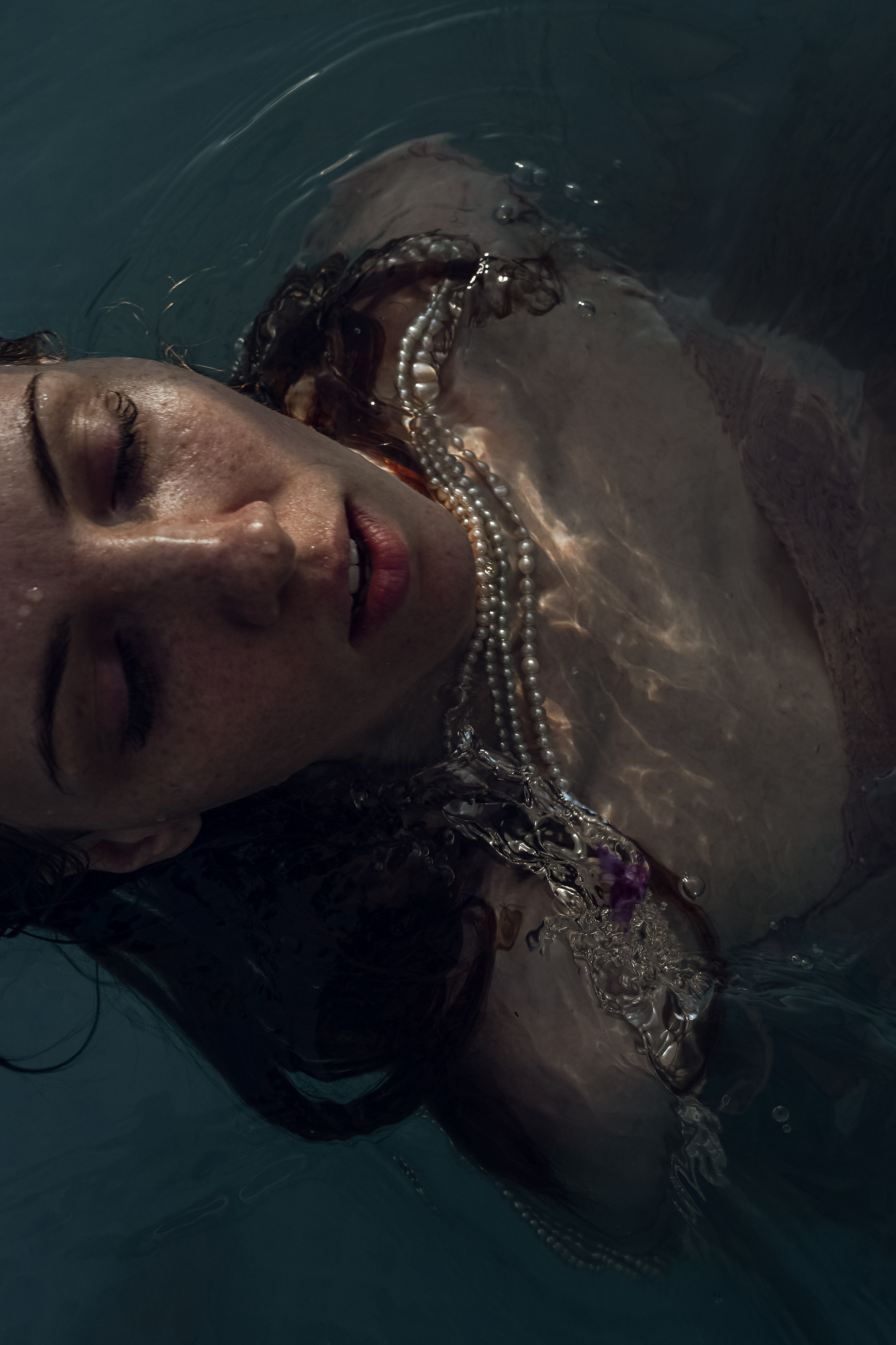 Анна в бассейне. Фотограф в Сочи Марина Барс