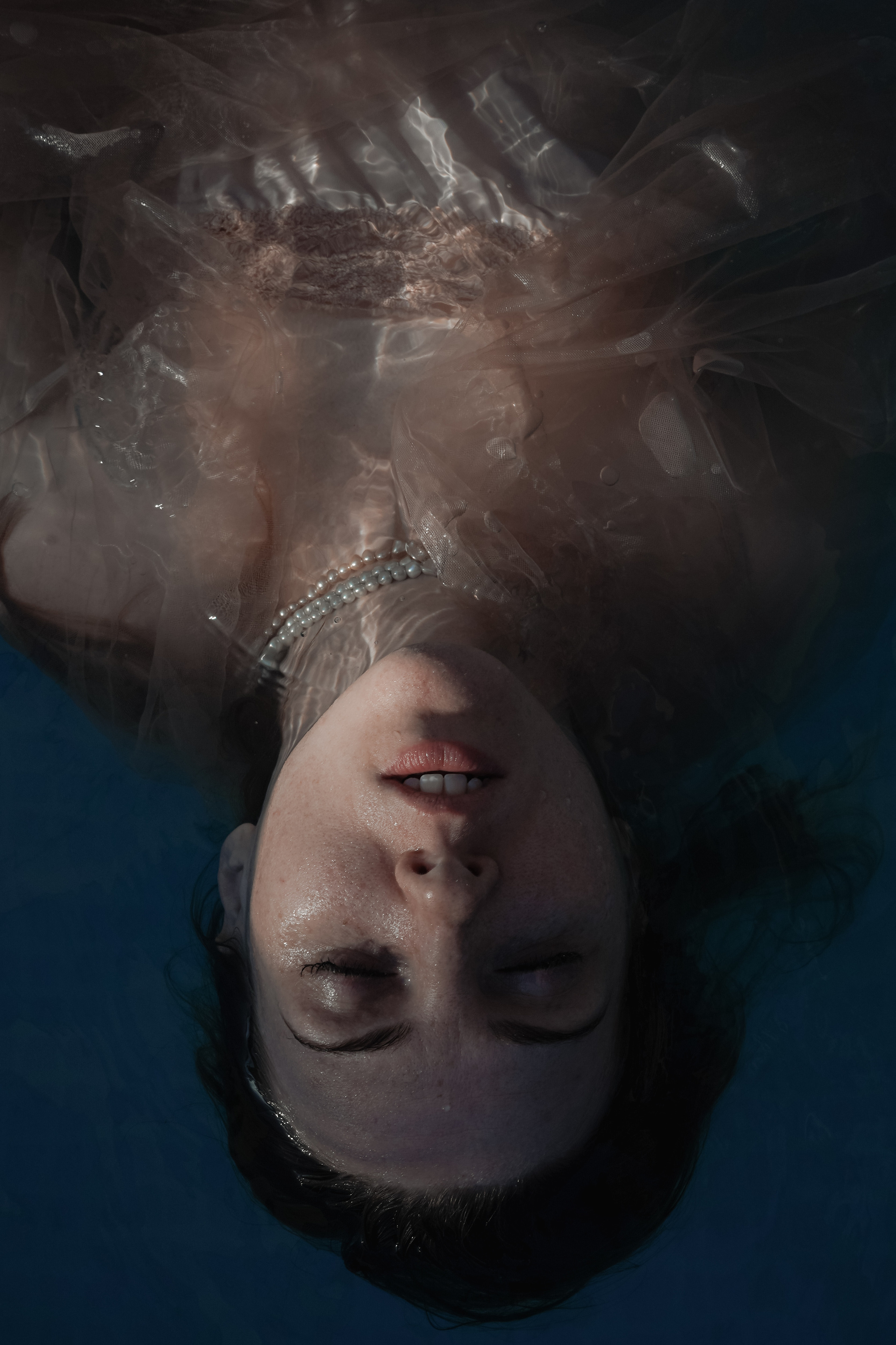 Анна в бассейне. Фотограф в Сочи Марина Барс