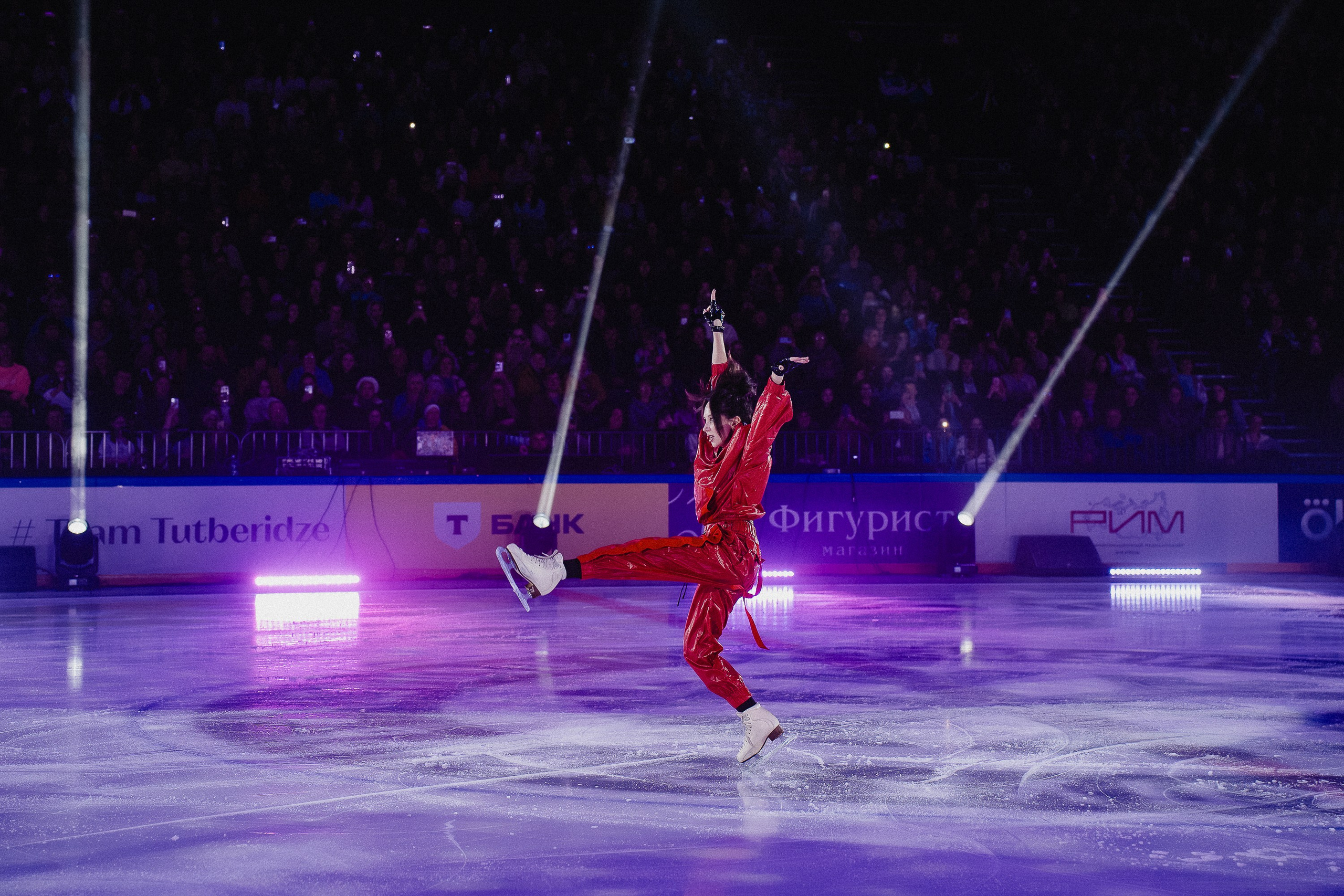 Шоу Этери Тутберидзе в Новосибирске. Воробьева Ксения — Спортивный и танцевальный фотограф Новосибирск