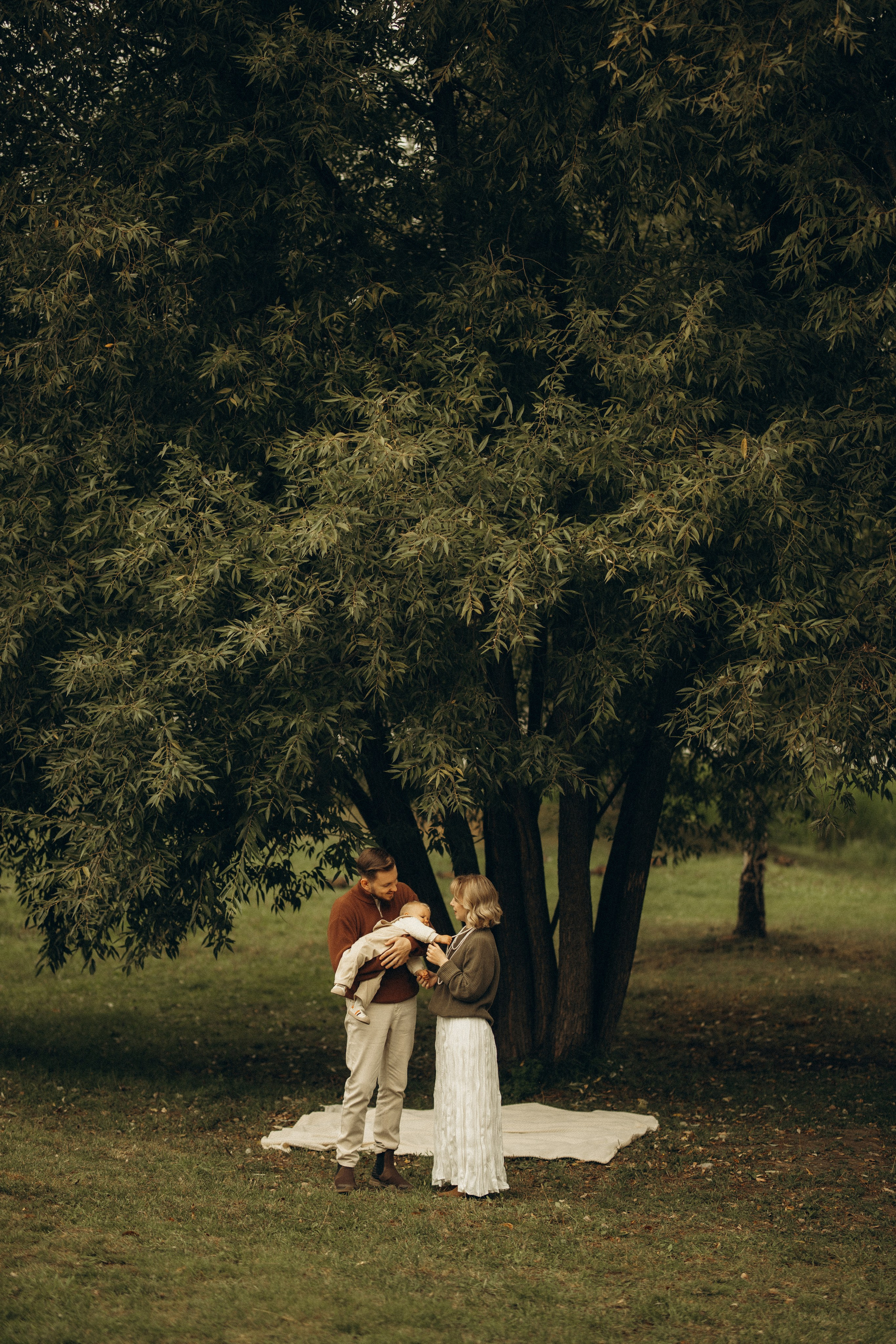 Семейная фотосессия в Ярославле на природе. Семейный фотограф Вероника Каюрова Ярославль