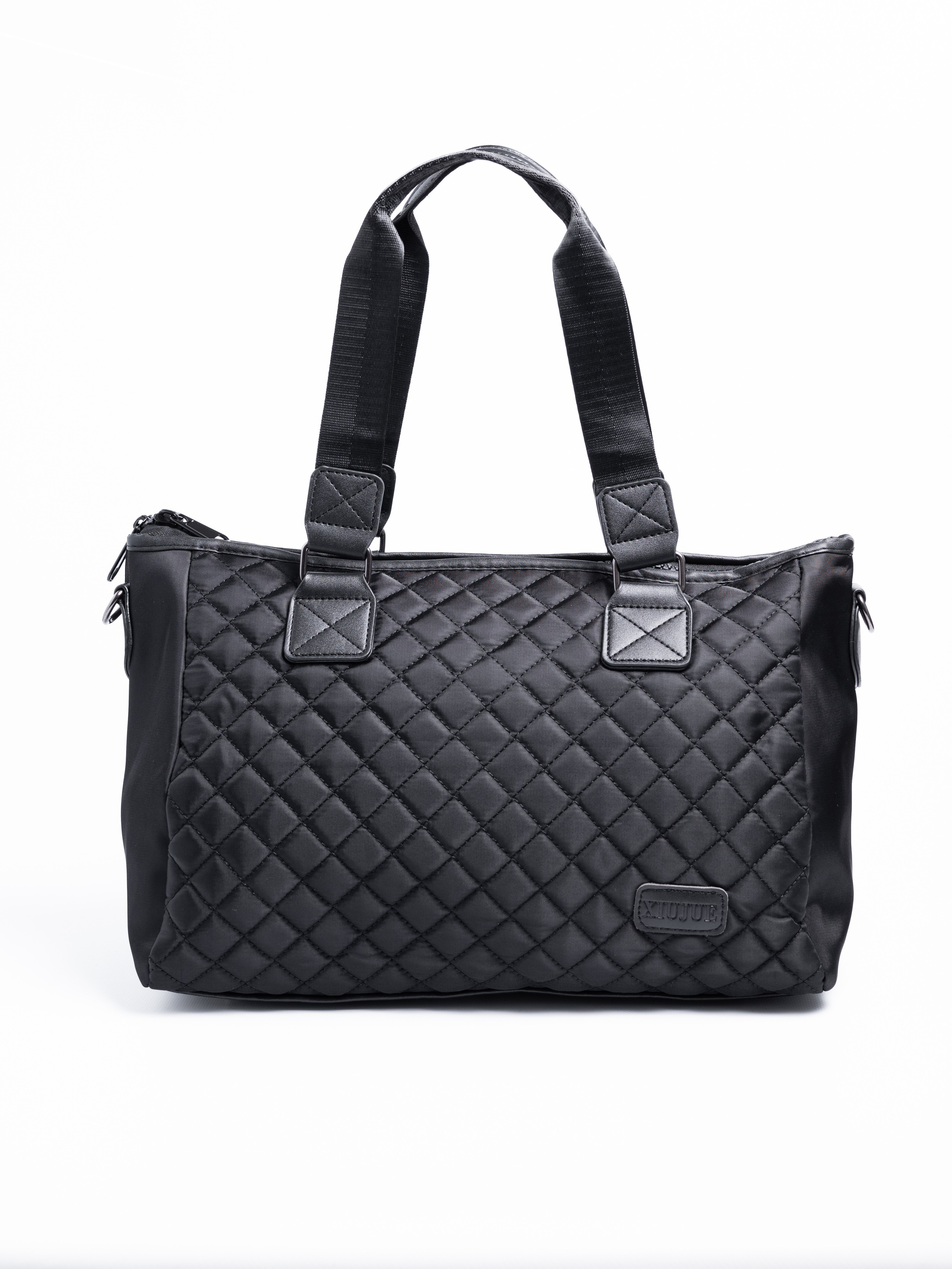 Сумки спортивные. Предметный фотограф, фото для маркетплейсов Пятигорск, КМВ