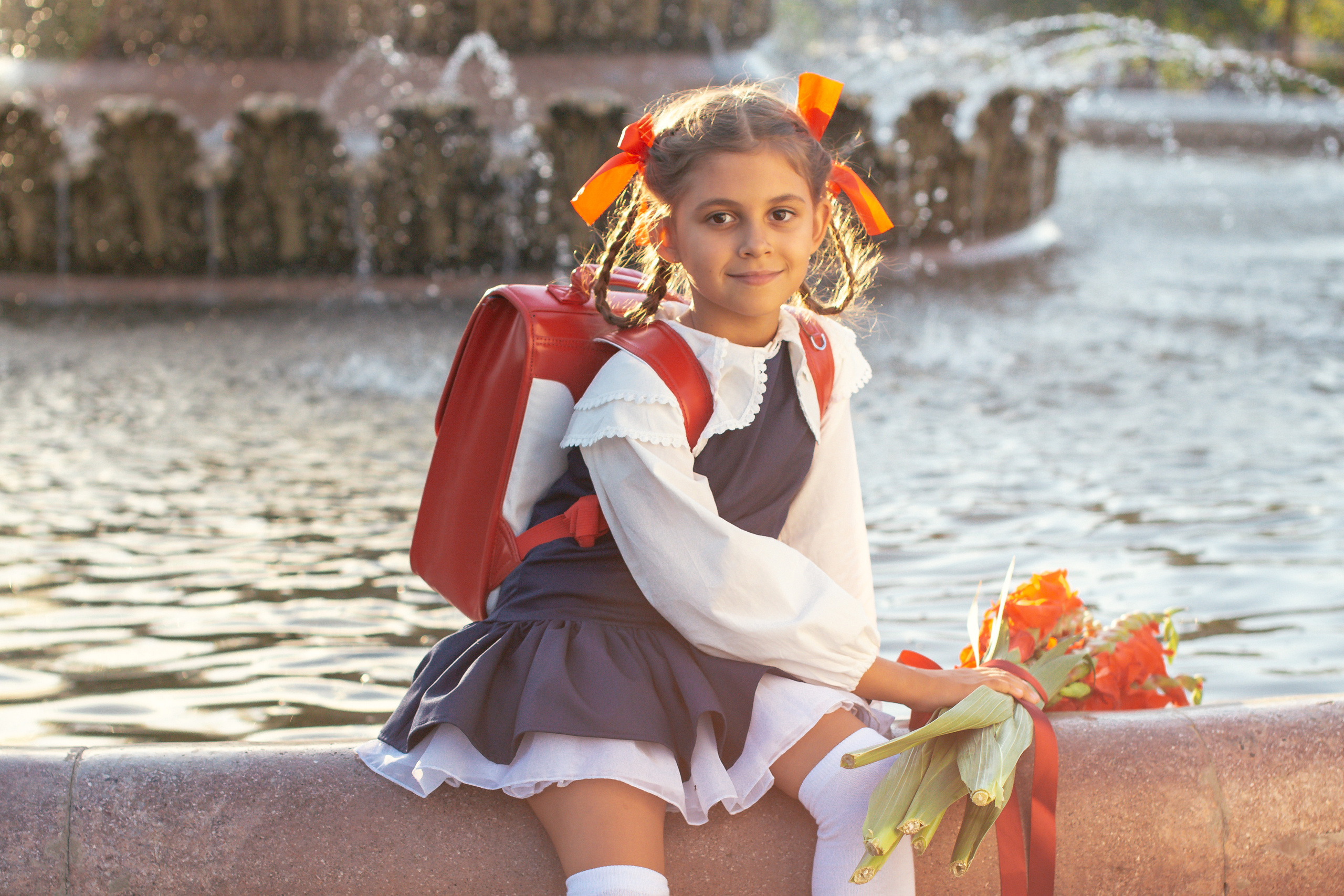 Алира идёт в школу. Фотограф в Оренбурге. Профессиональный фотограф