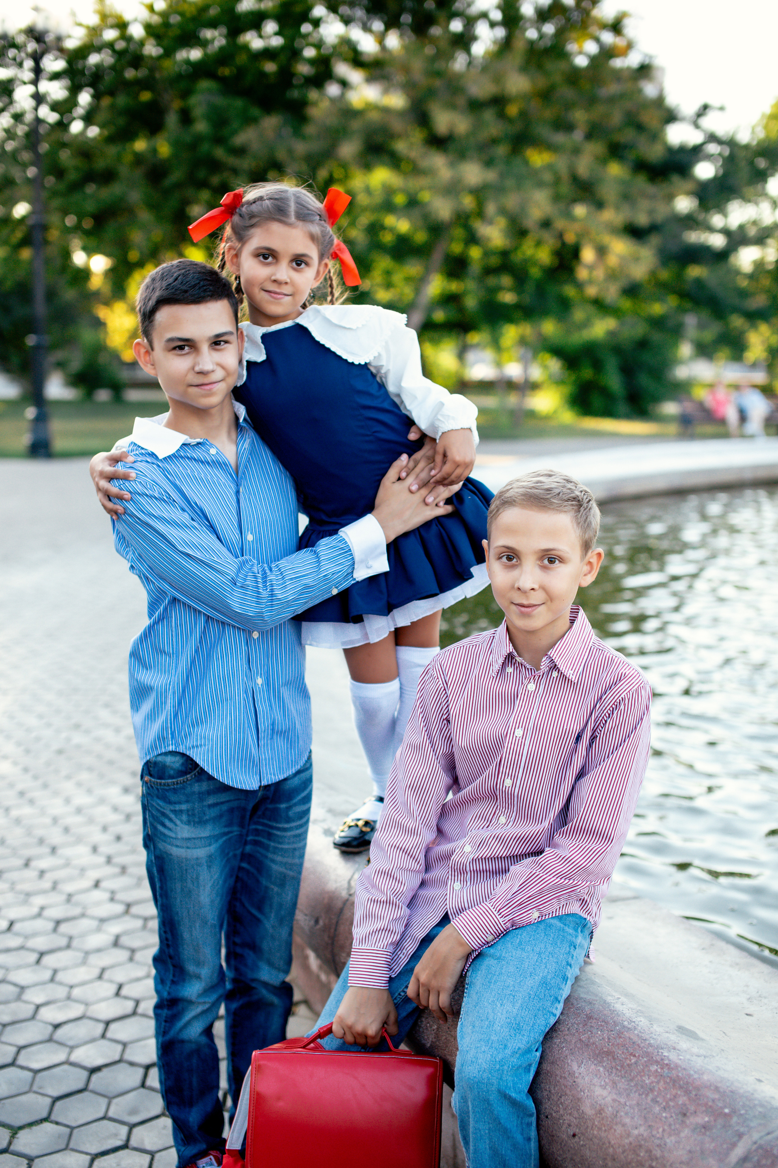 Алира идёт в школу. Фотограф в Оренбурге. Профессиональный фотограф