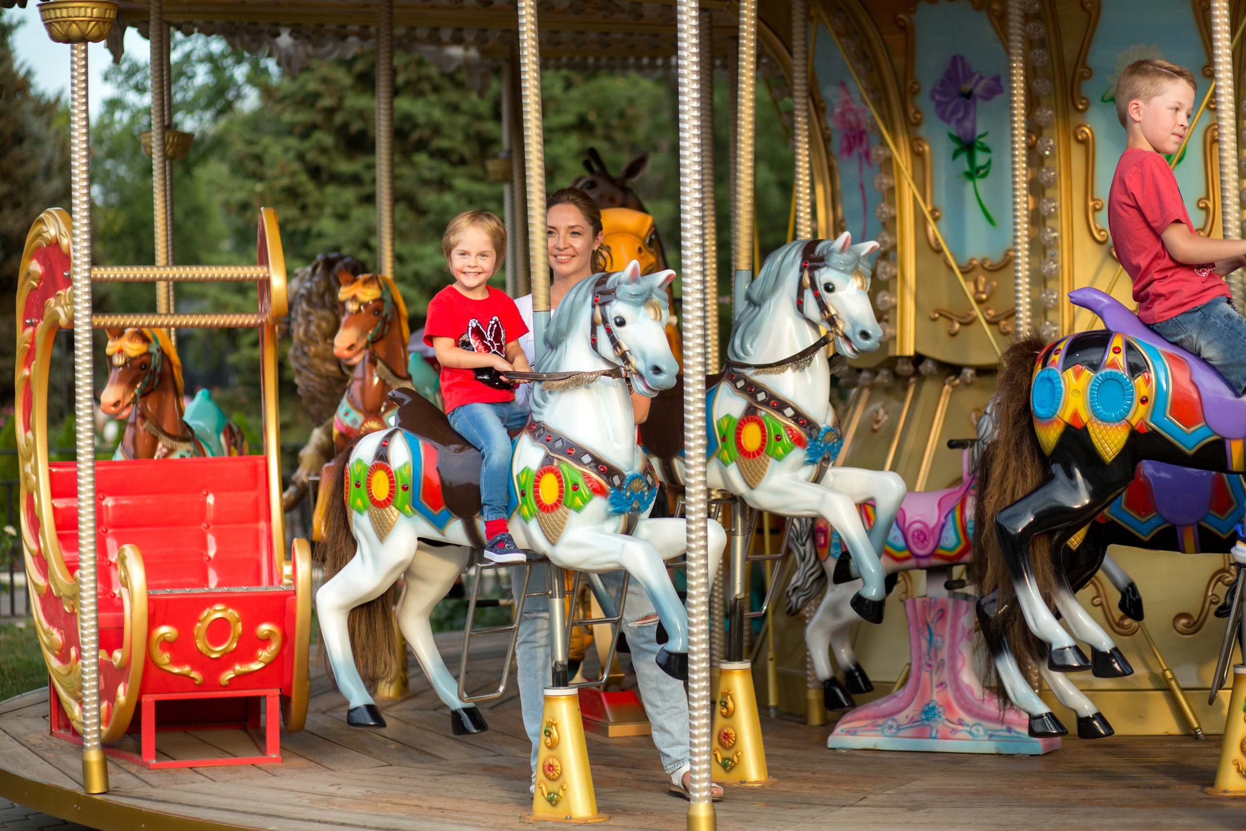 Фотосессия в парке Тополя. Фотограф в Оренбурге. Профессиональный фотограф