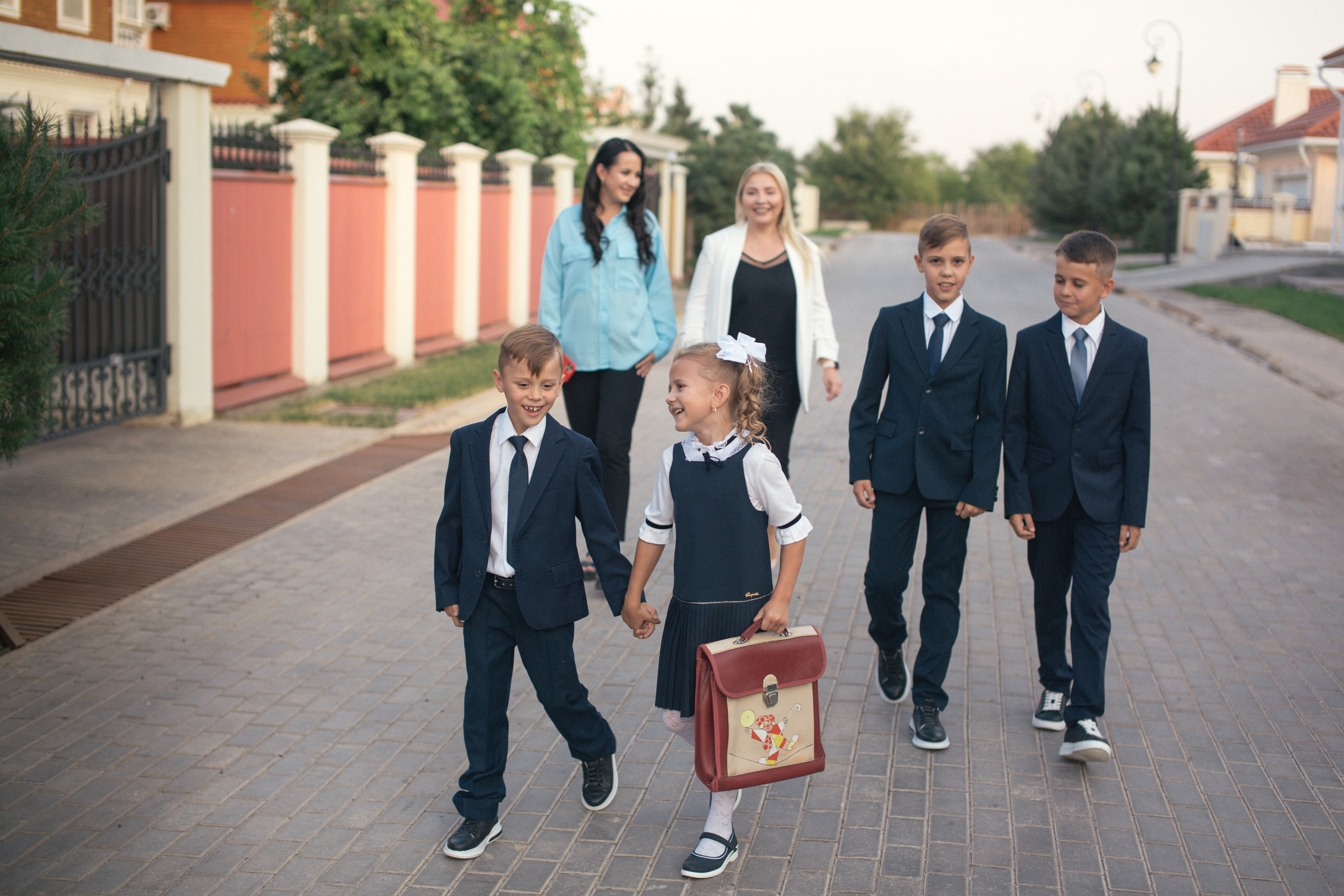 Тимофей и Полина идут в школу!. Фотограф в Оренбурге. Профессиональный фотограф