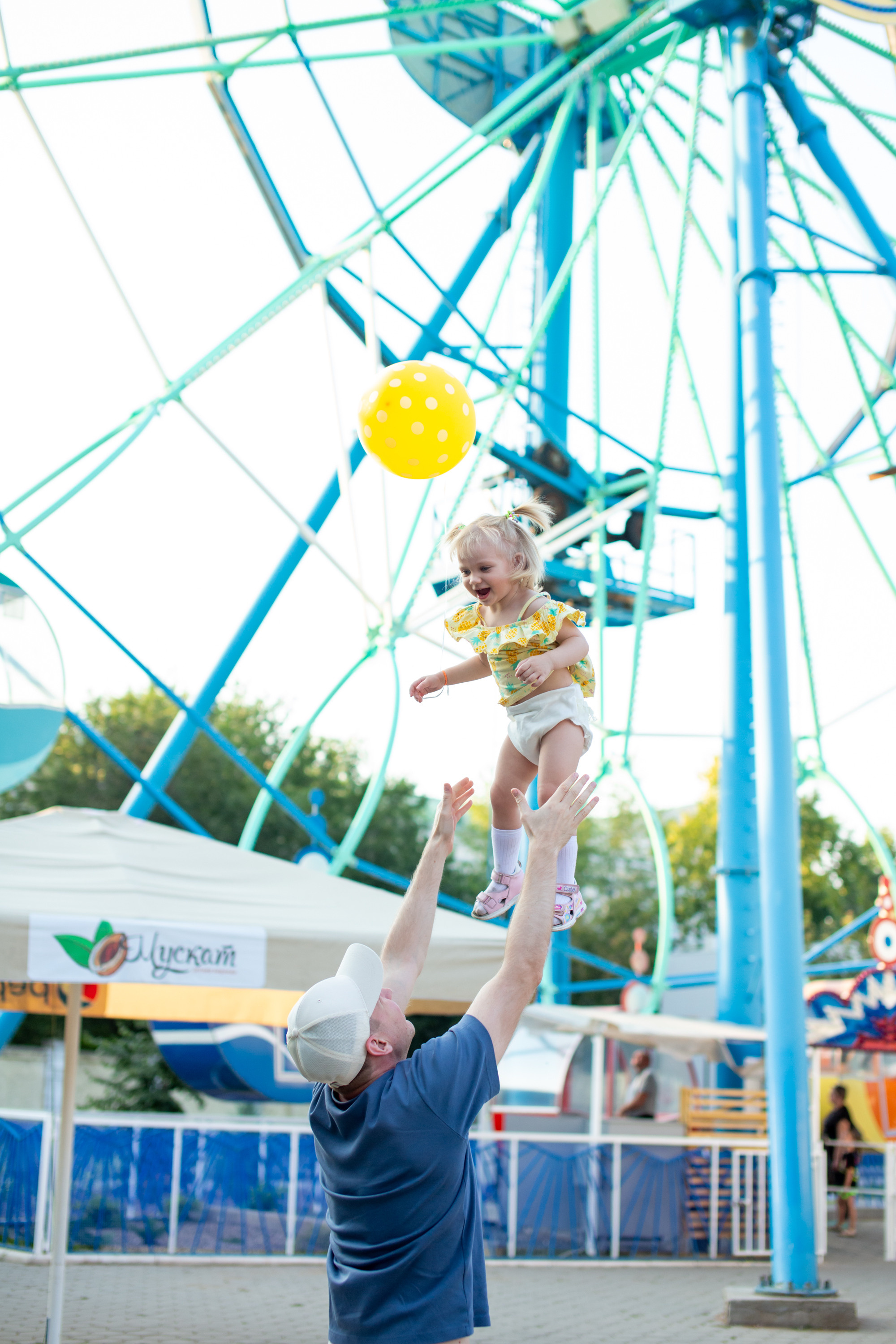 Фотосессия в парке Тополя. Фотограф в Оренбурге. Профессиональный фотограф