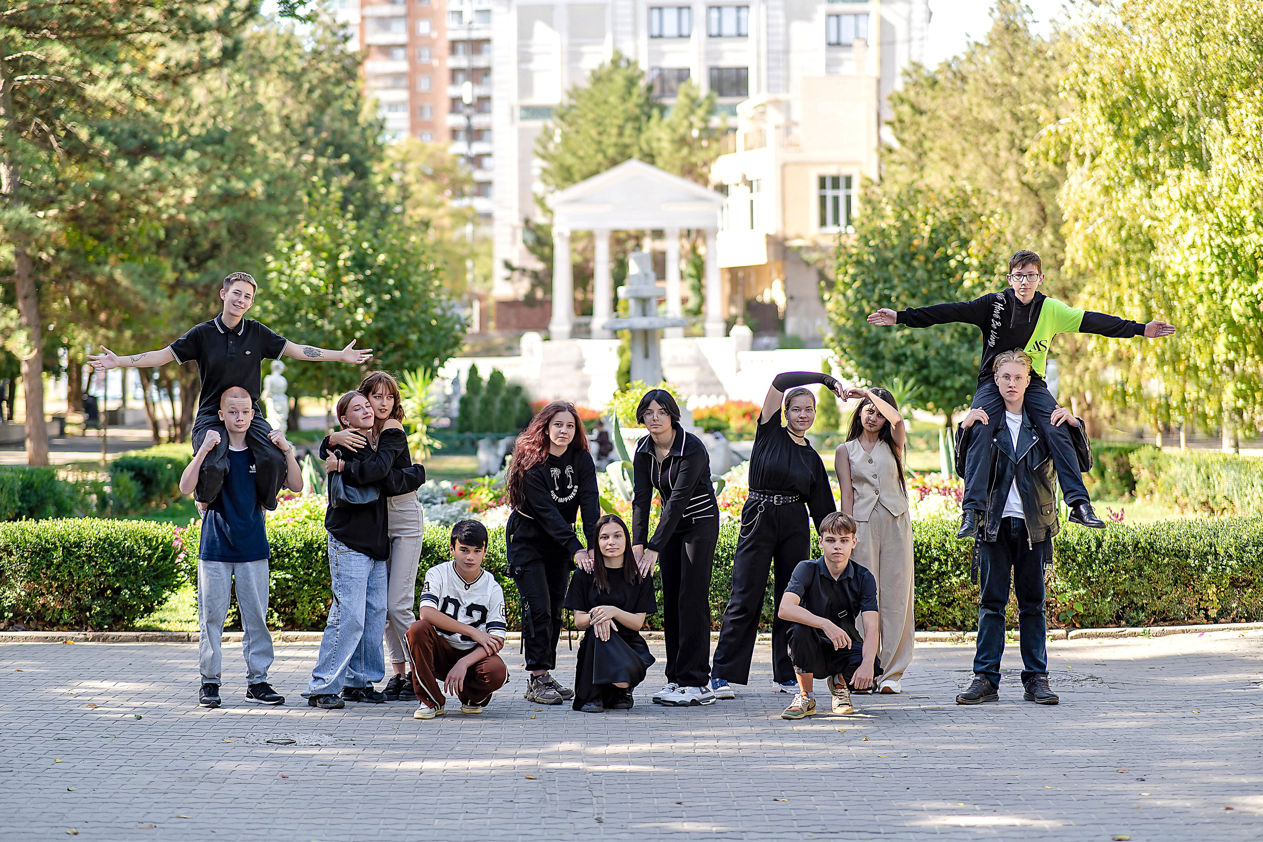 Выпускные (школьные) альбомы (книги) в Ростове-на-Дону. Современные Выпускные Альбомы в Ростове-на-Дону