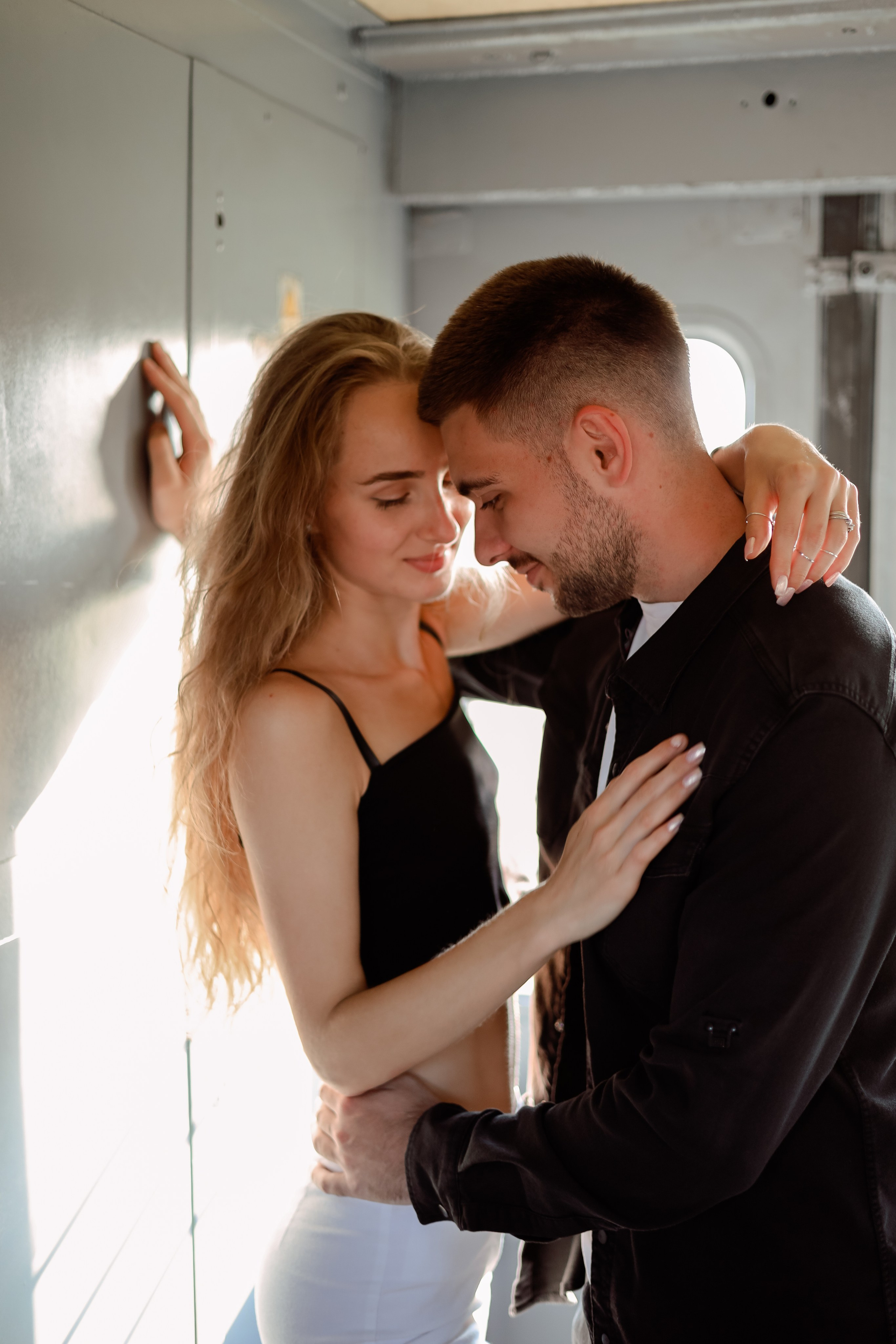 «А может махнуть куда-нибудь куда глаза глядят?..». Свадебный фотограф Беларусь Ольга Козыренко