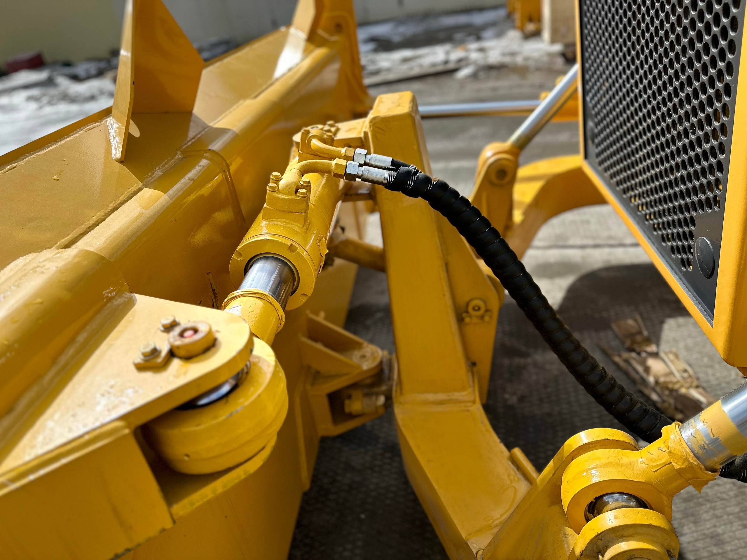 Фото бульдозер D16-5 PAT. Продажа и обслуживание грузовой техники и спецтехники в г. Новосибирск компания СТИ