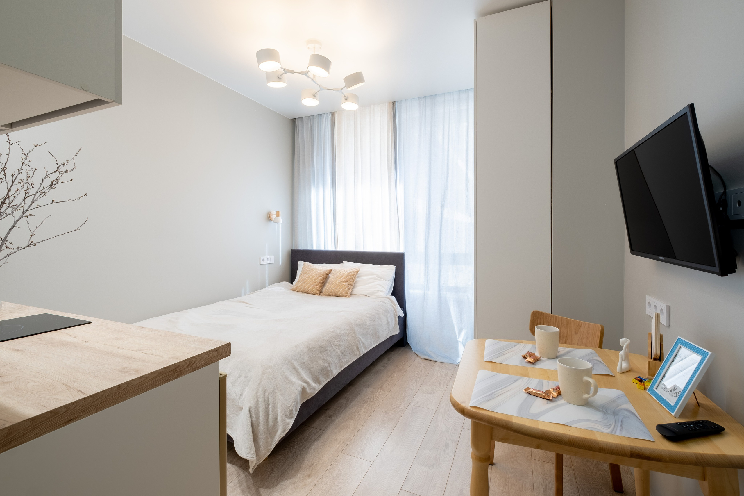 Интерьерные кадры различных объектов: от небольших квартир до баз отдыха. Интерьерный фотограф в Санкт-Петербурге Михаил Азаров. Печать и продажа фотографий