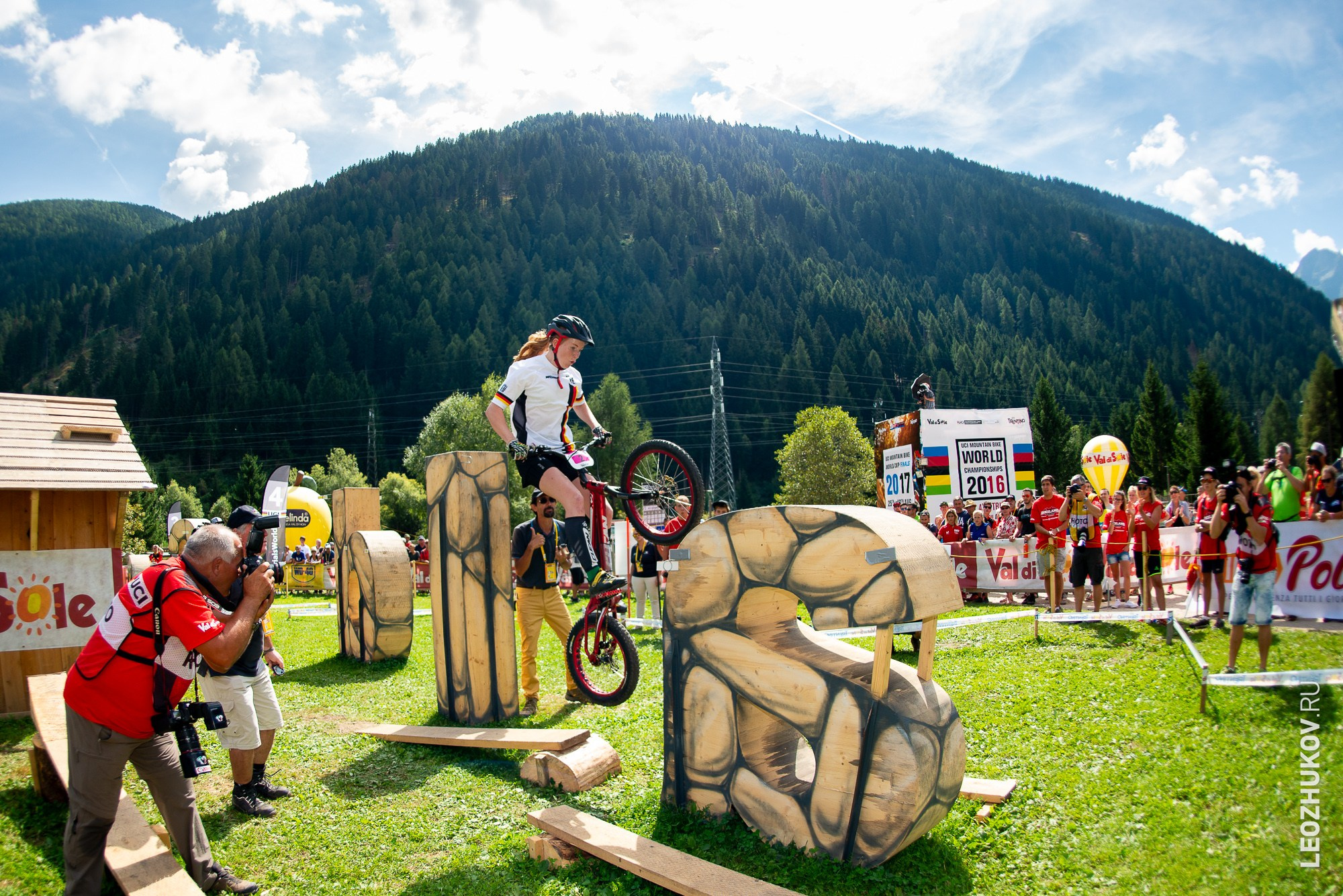 UCI Trials World Championships 2016 — finals. Sports photographer Leonid Zhukov