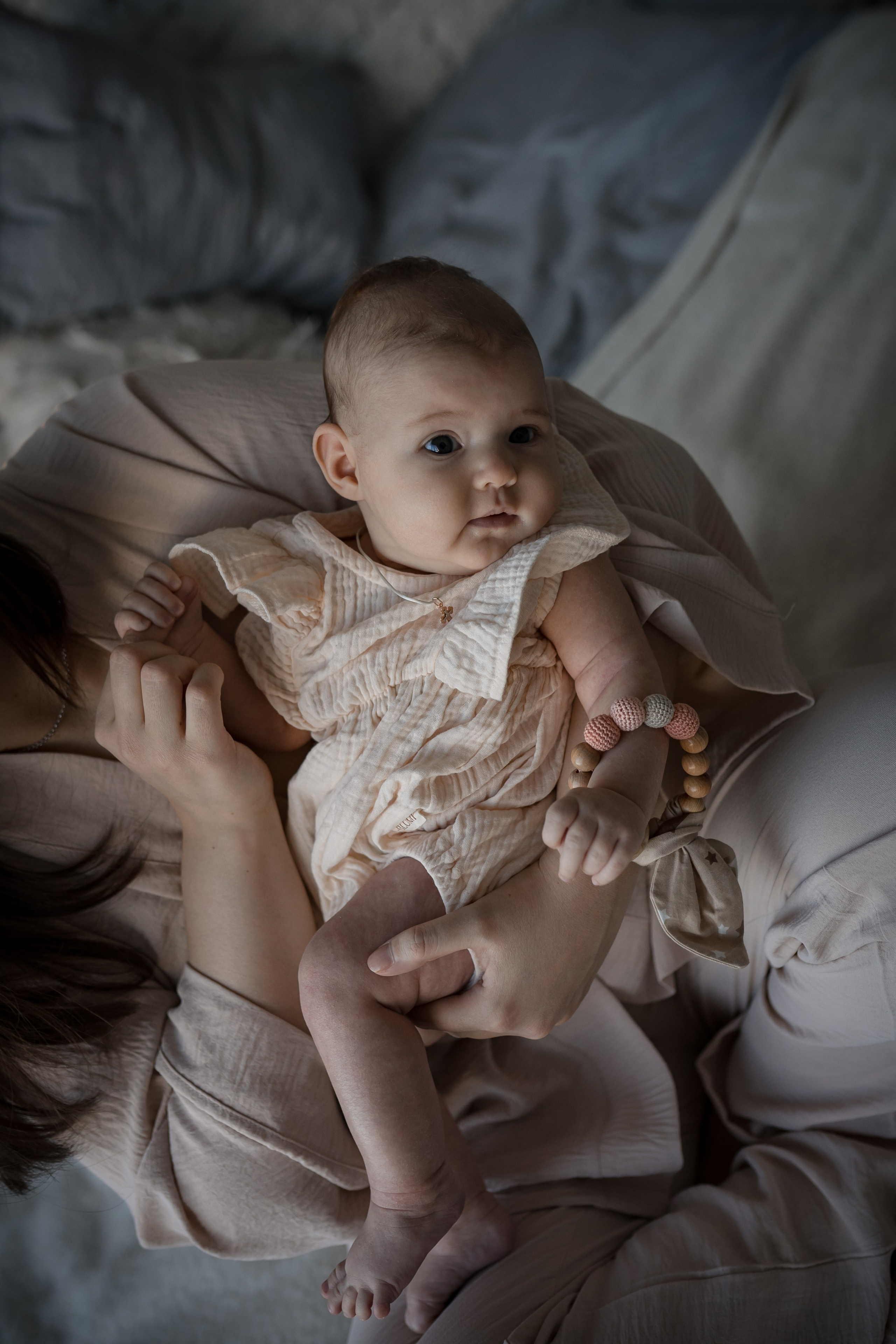 Семейная фотосъемка новорожденной. Фотограф Крещения и Венчания в Москве