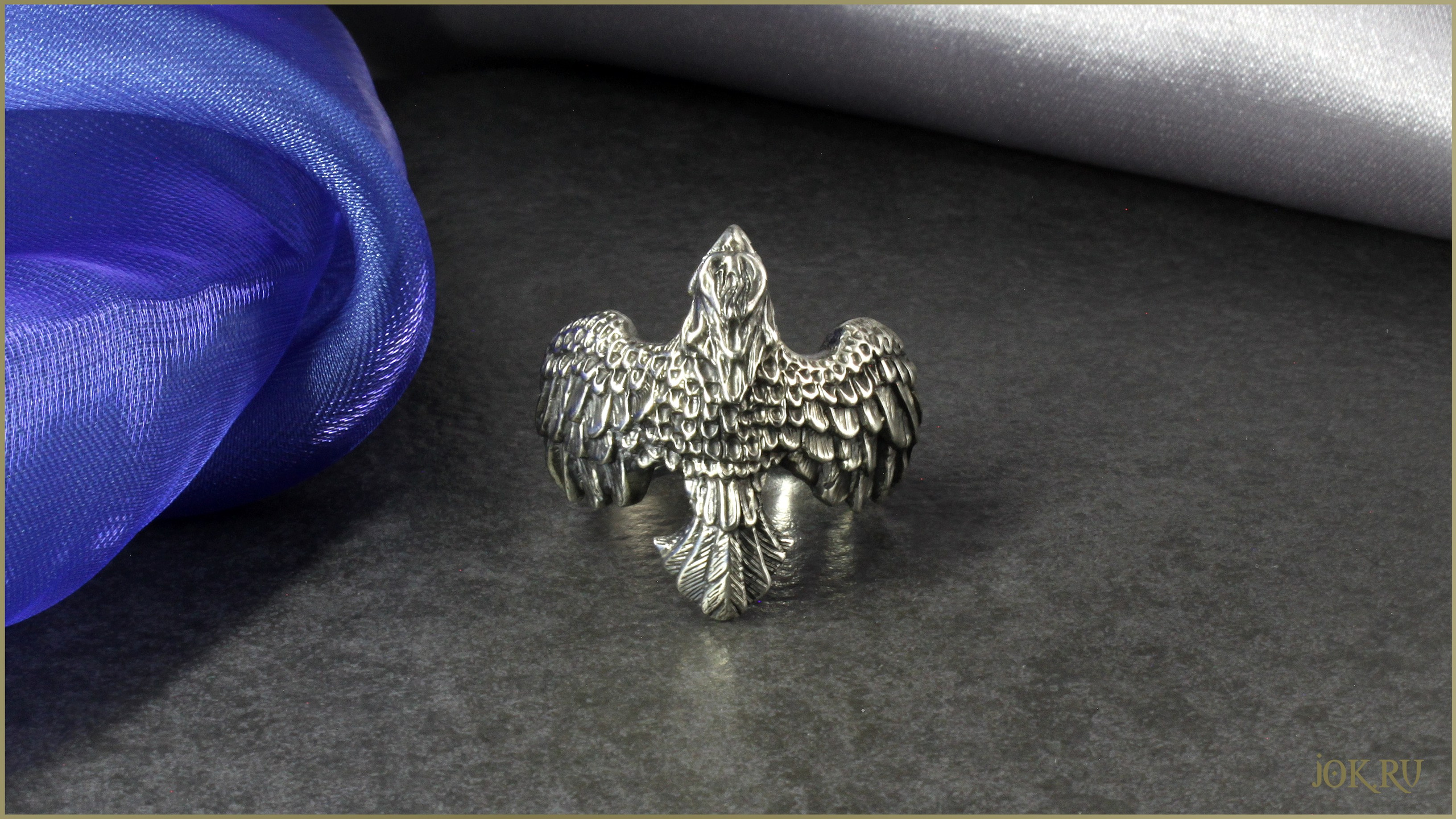 Кольца на заказ каталог уникальных украшений созданных мастерами бренда Joker-studio. На основе наш украшений вы моте создать свое уникальное кольцо или кулон