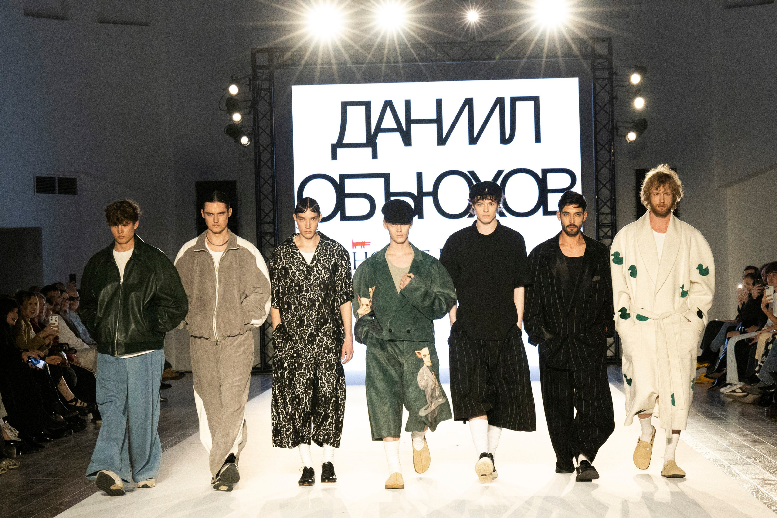 ДЛТ Собака.ru показ победителей конкурса «Новые имена в моде 2025». FOTOFAQ SKOOL г. Санкт-Петербург: очные, дистанционные и онлайн курсы фотографии