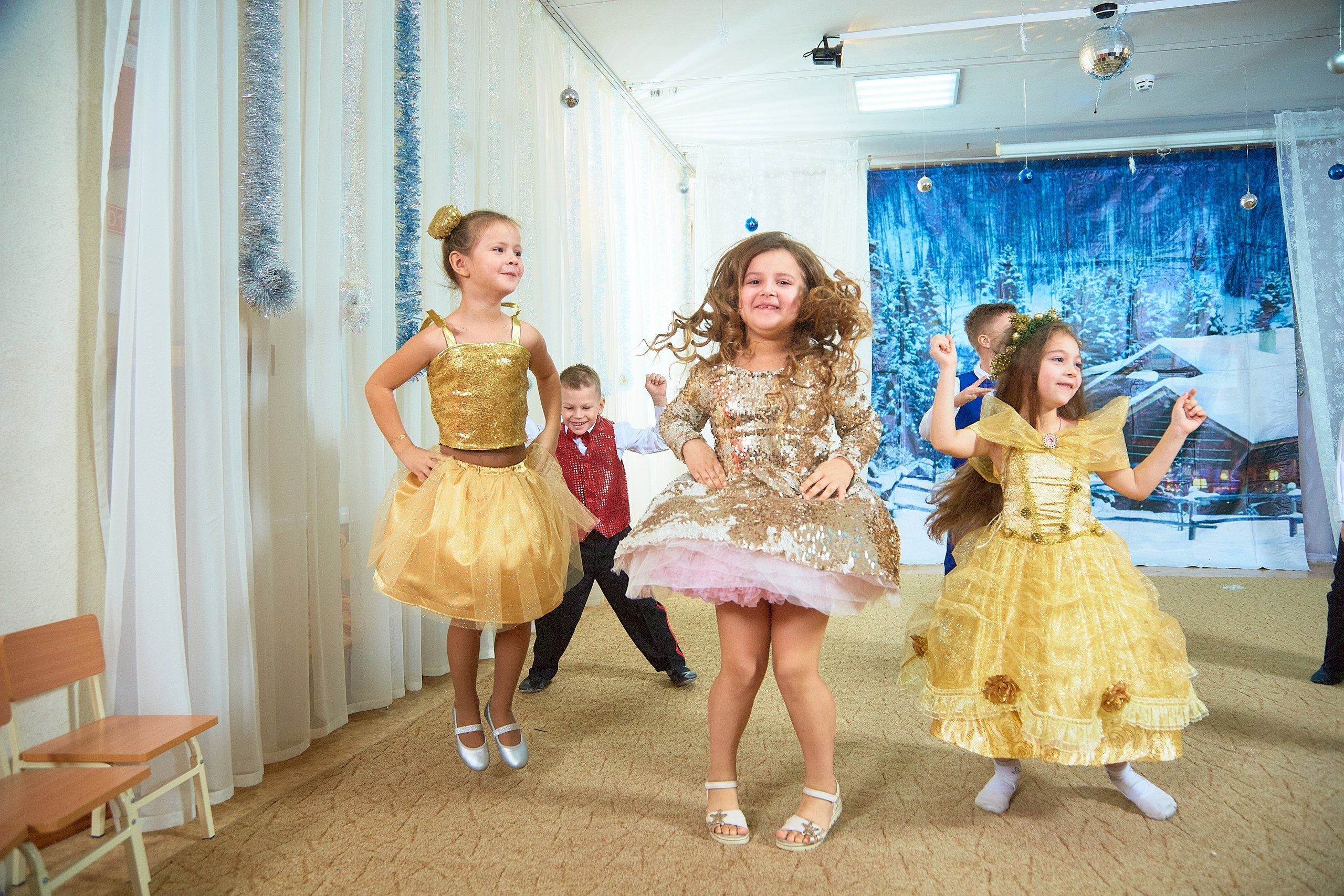 Новогодний утренник. Выпускной альбом Новосибирск