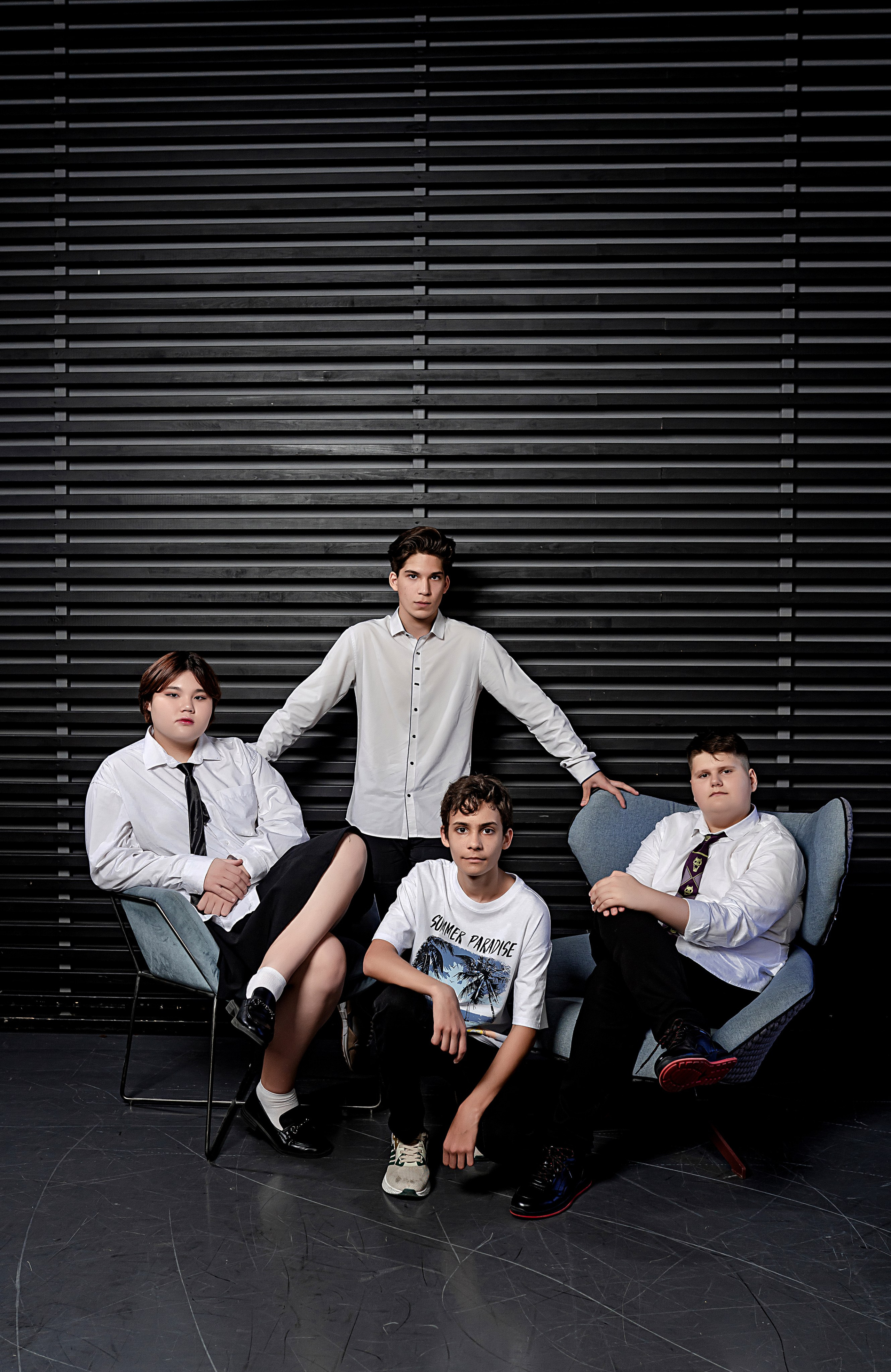 Фотосессия Школа 17 Класс 9Б. Современные Выпускные Альбомы в Ростове-на-Дону