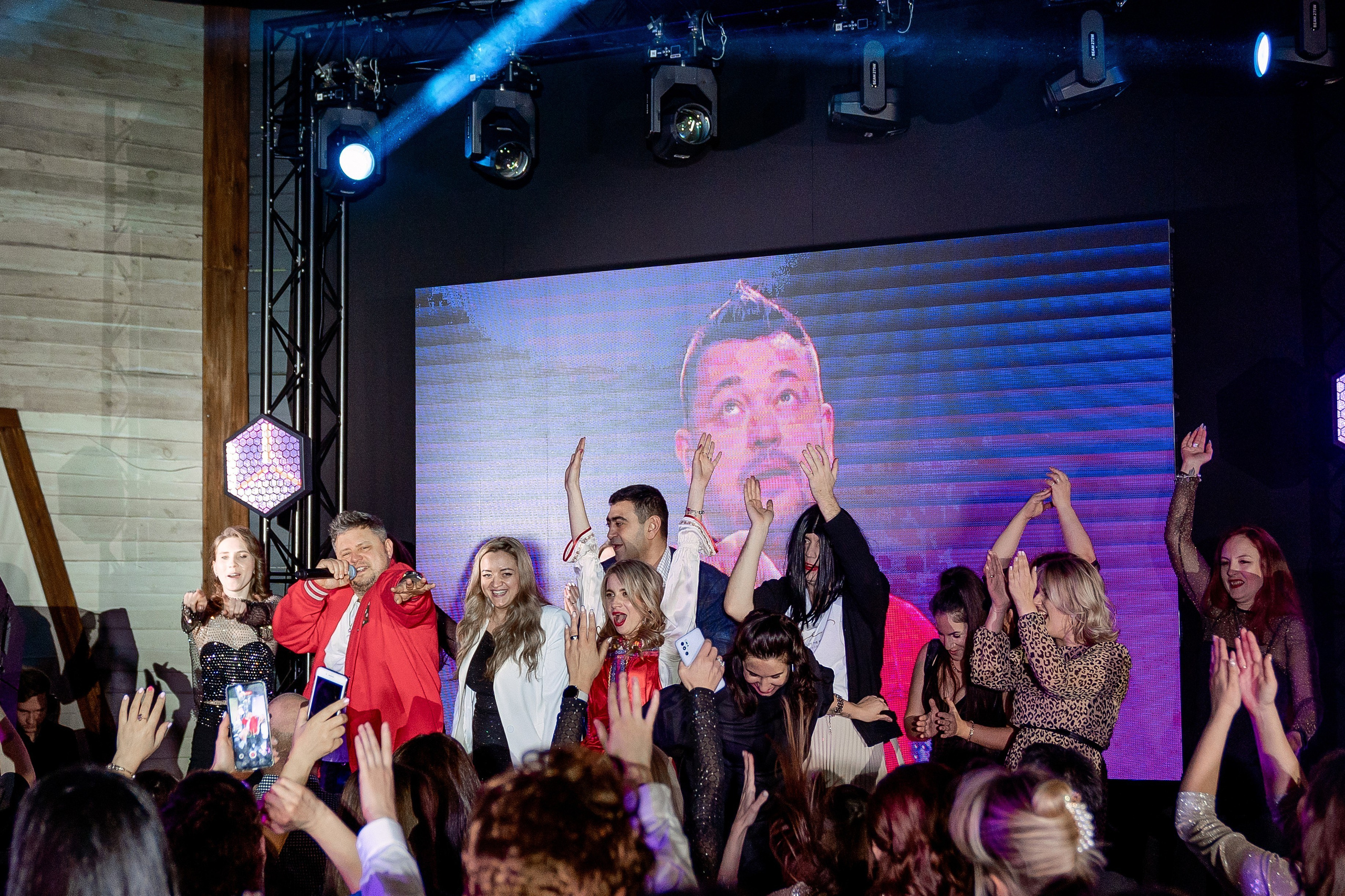 • корпоратив «АВЕНЮ». Фотограф, индивидуальные женские, мужские фотосессии в Ростове-на-Дону