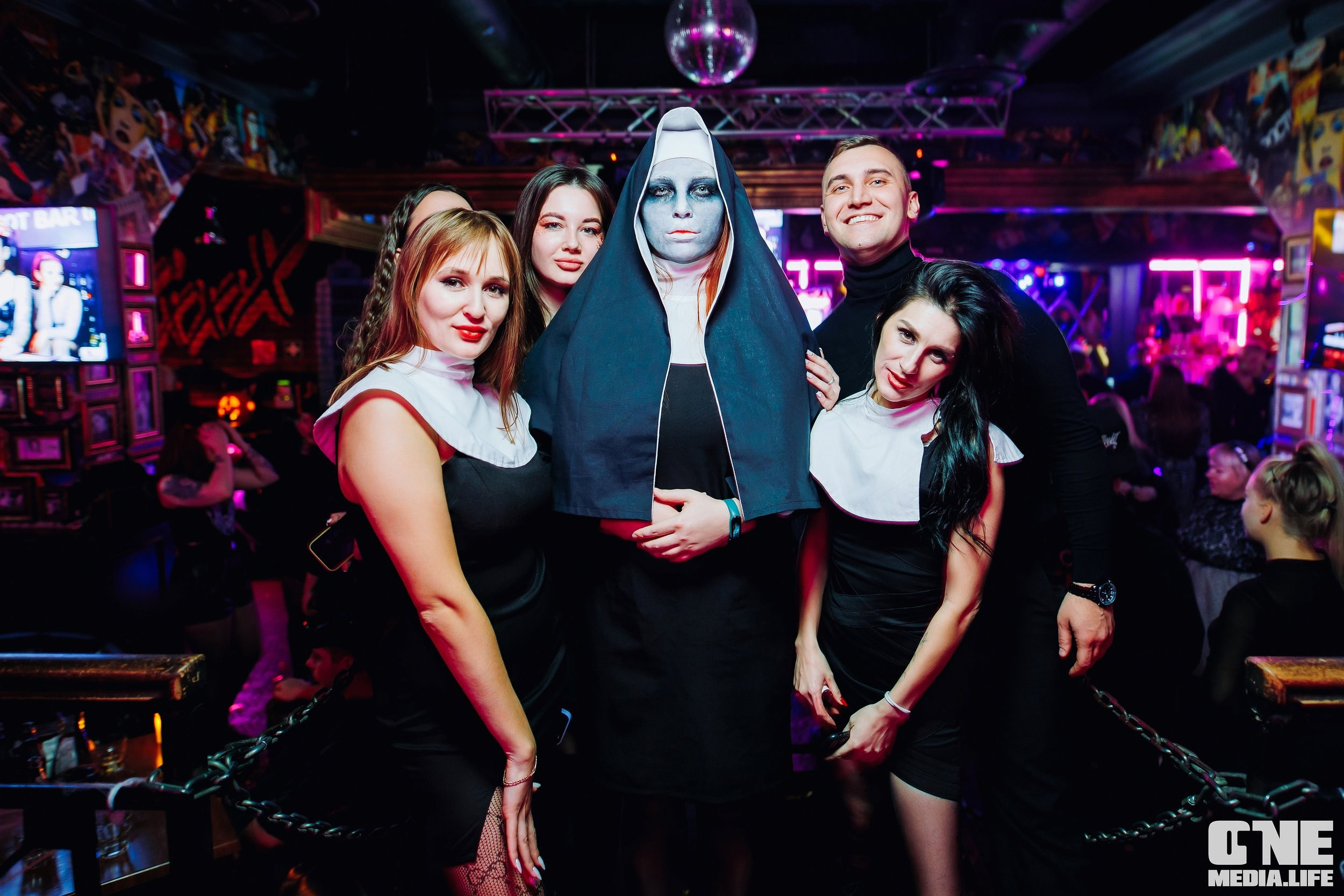 Фоторепортаж из бара XxxX. One Media Life: фоторепортажи, фотоотчеты с мероприятий и заведений